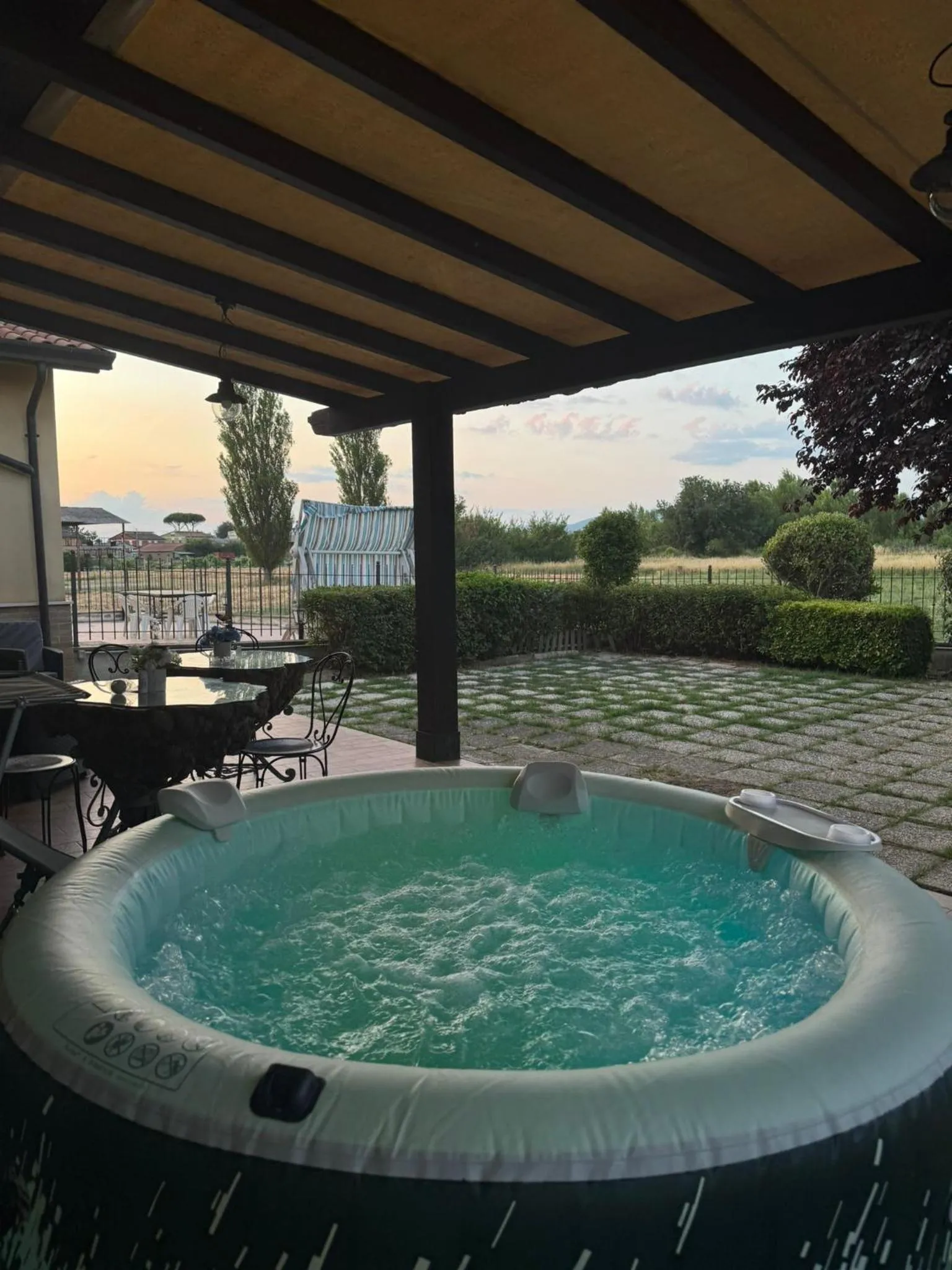 Open Air Bath in BELLA ASSISI B & B