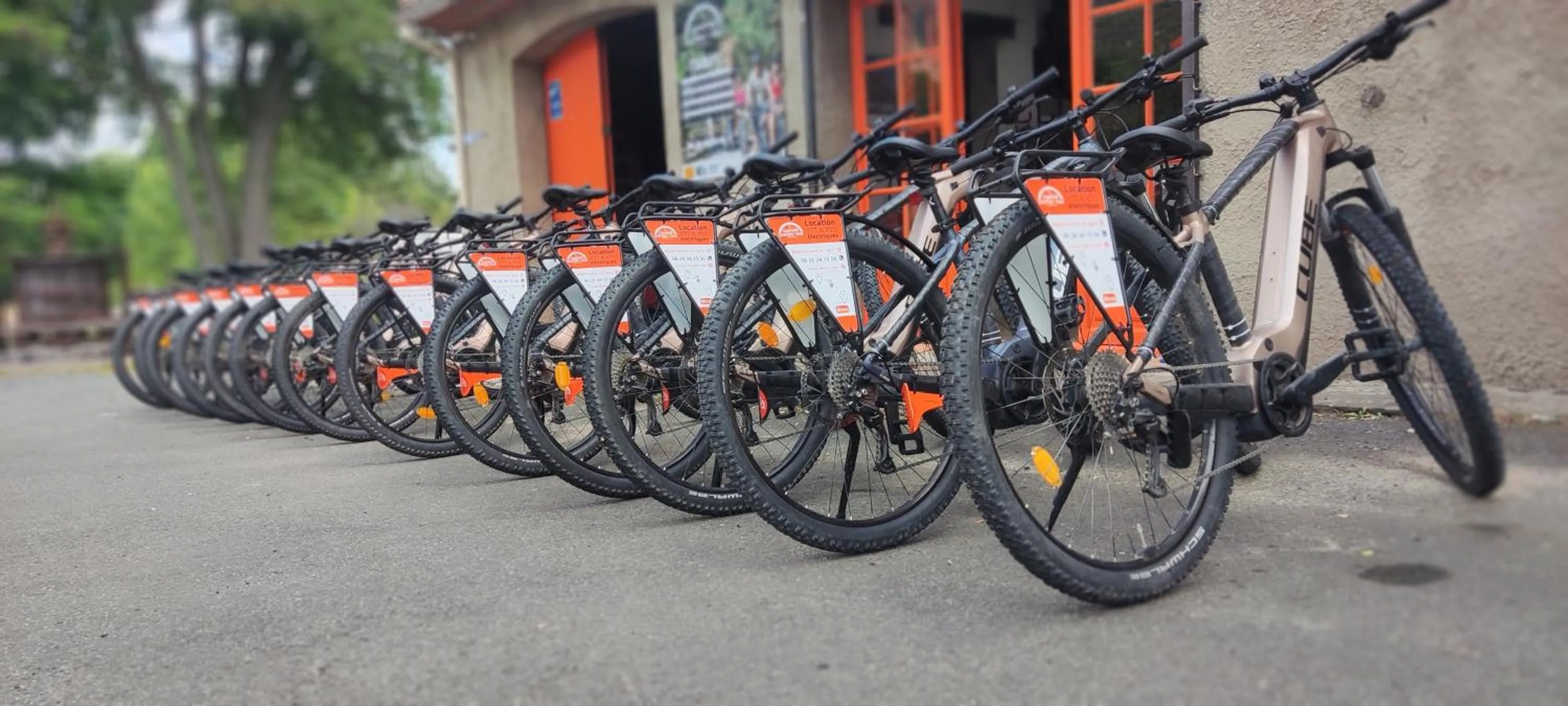 Cycling in L'Interlude