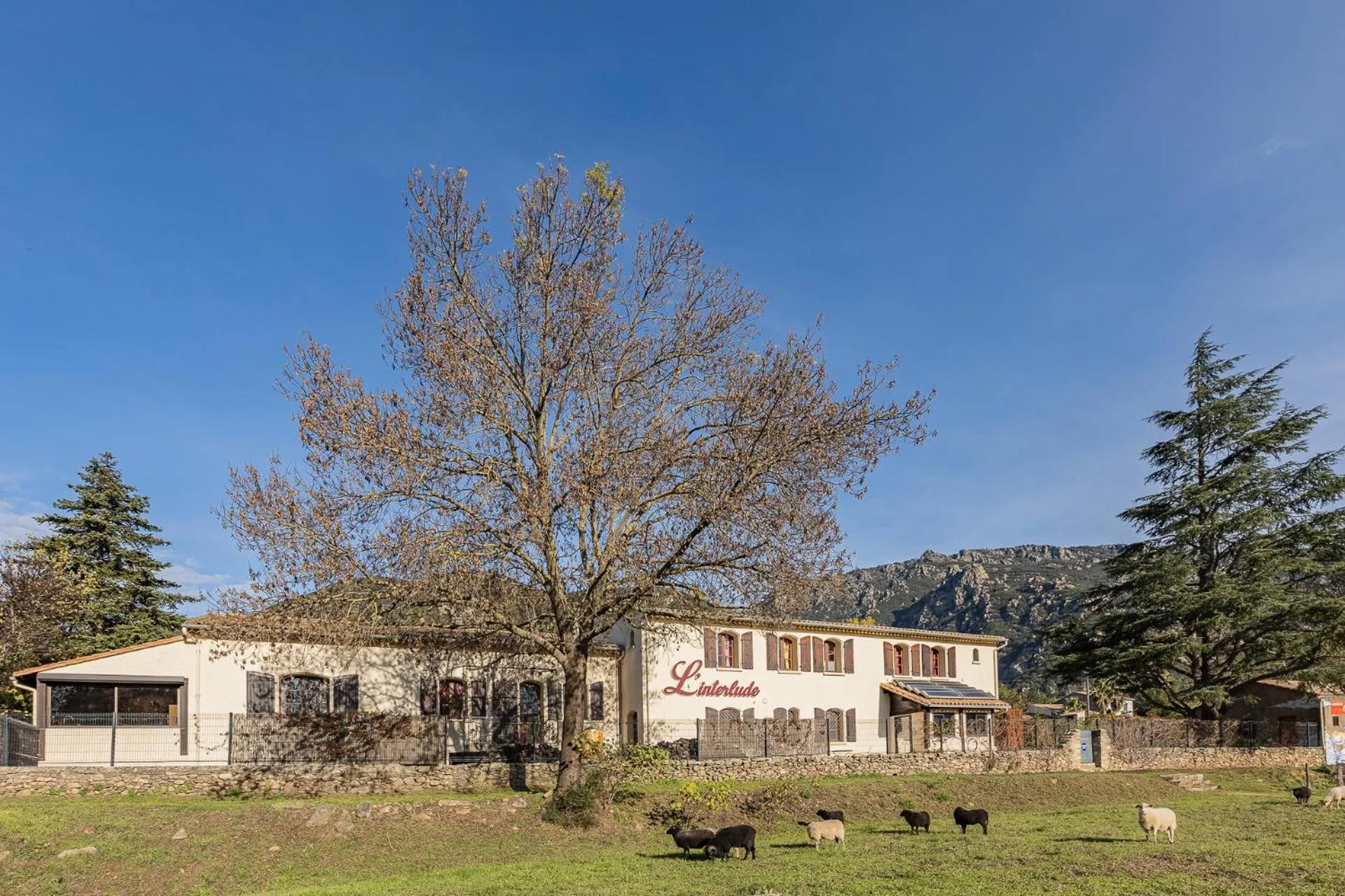 Property building in L'Interlude