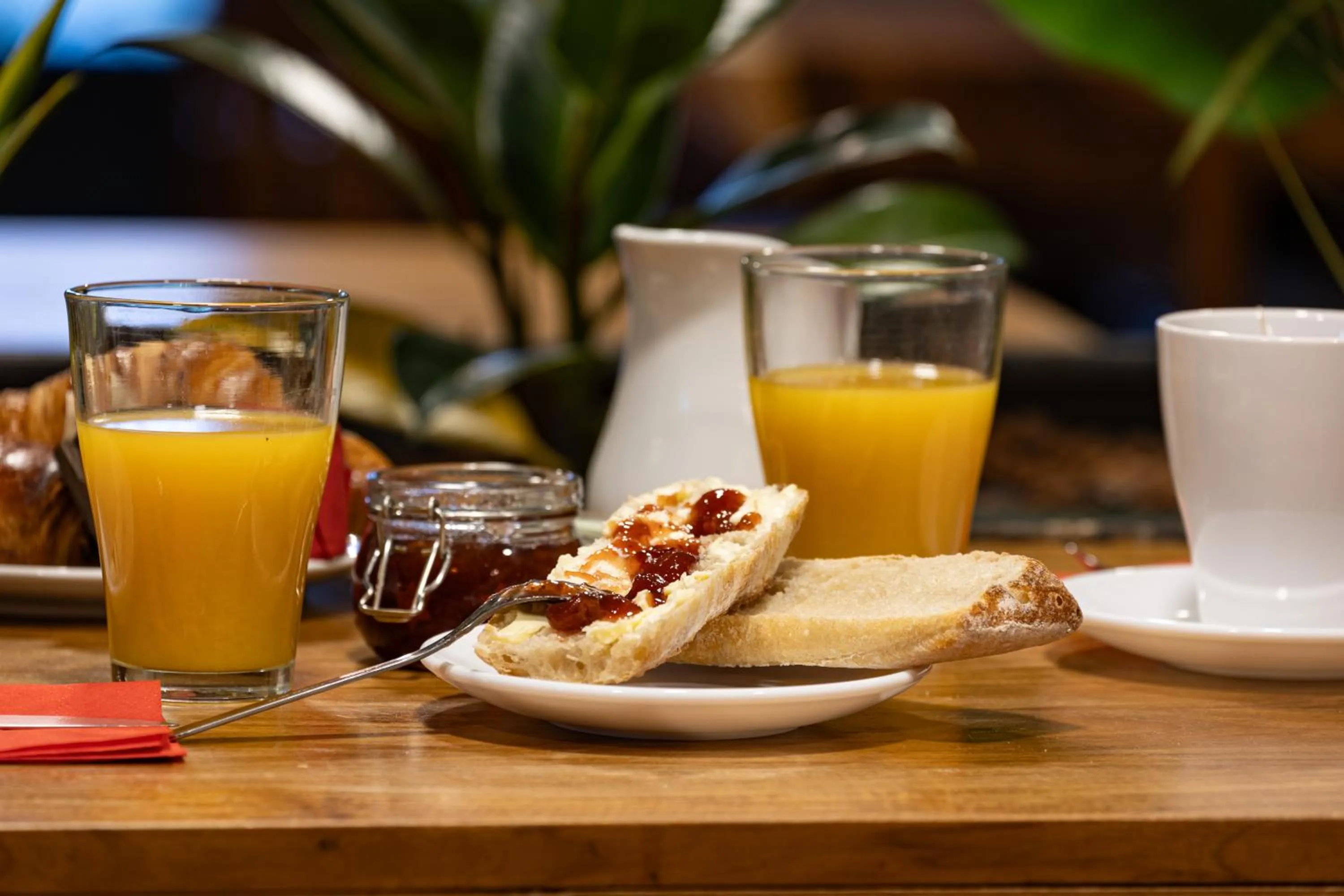 Breakfast in L'Interlude