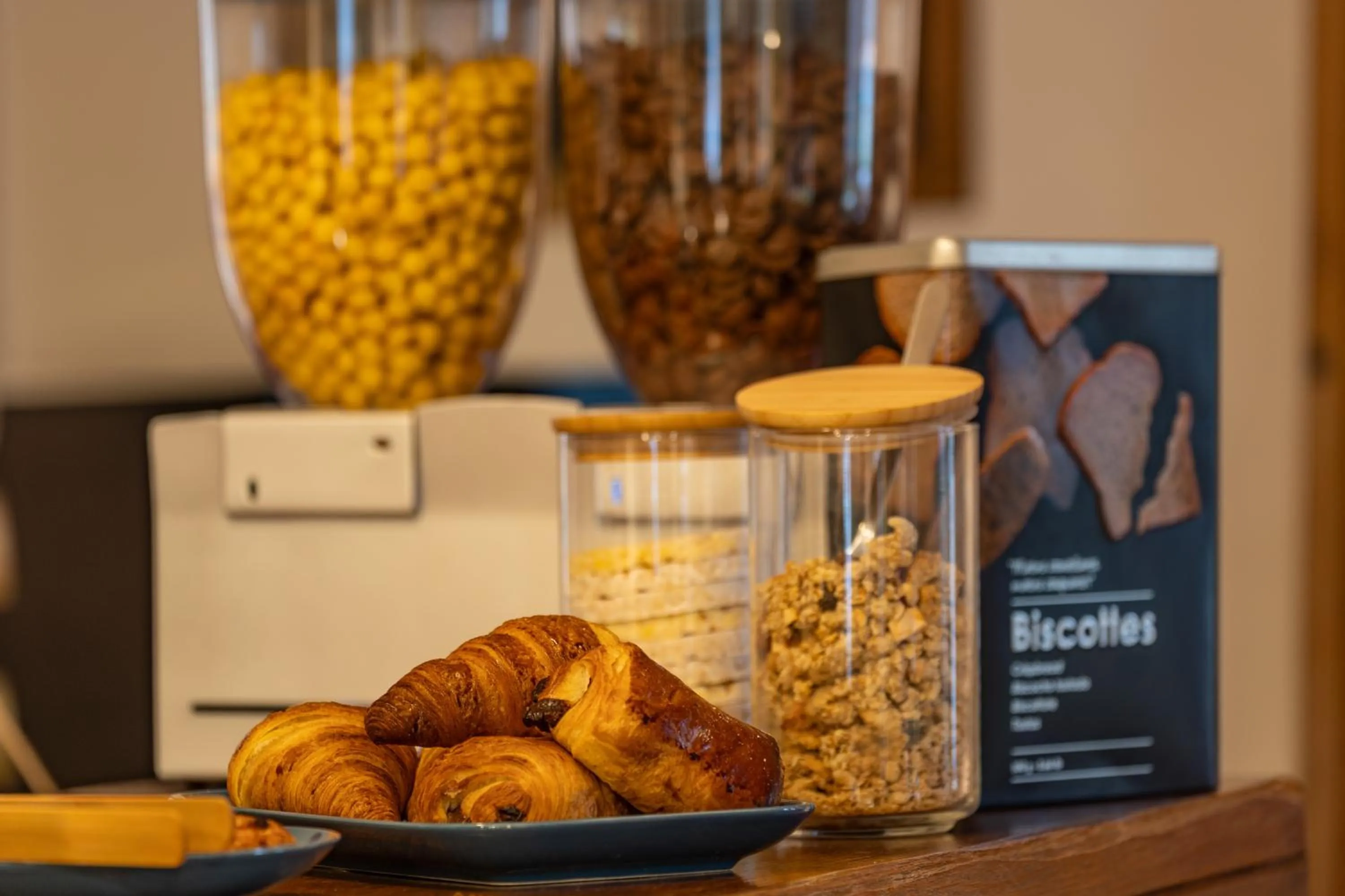 Breakfast in L'Interlude