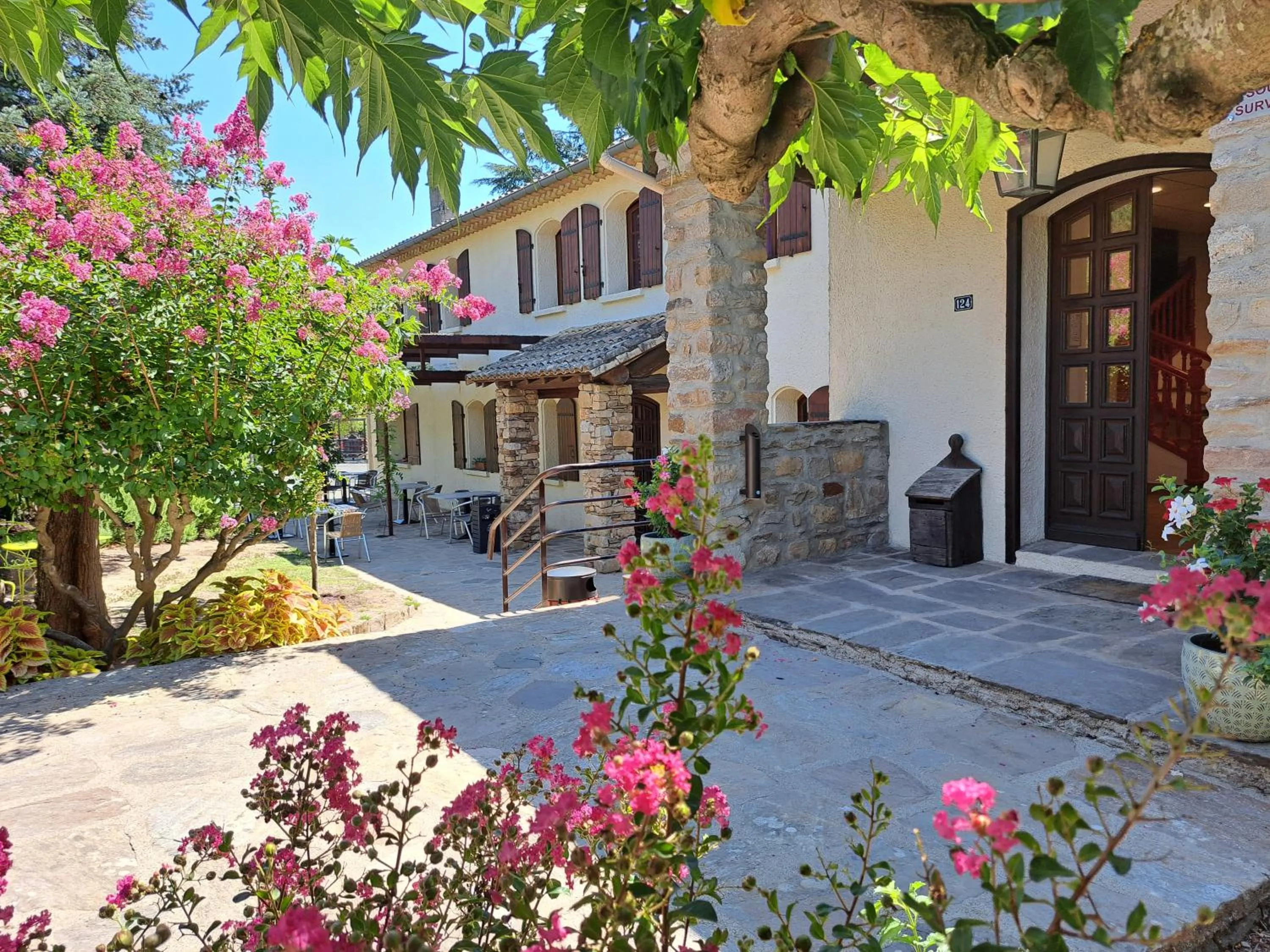 Property building in L'Interlude