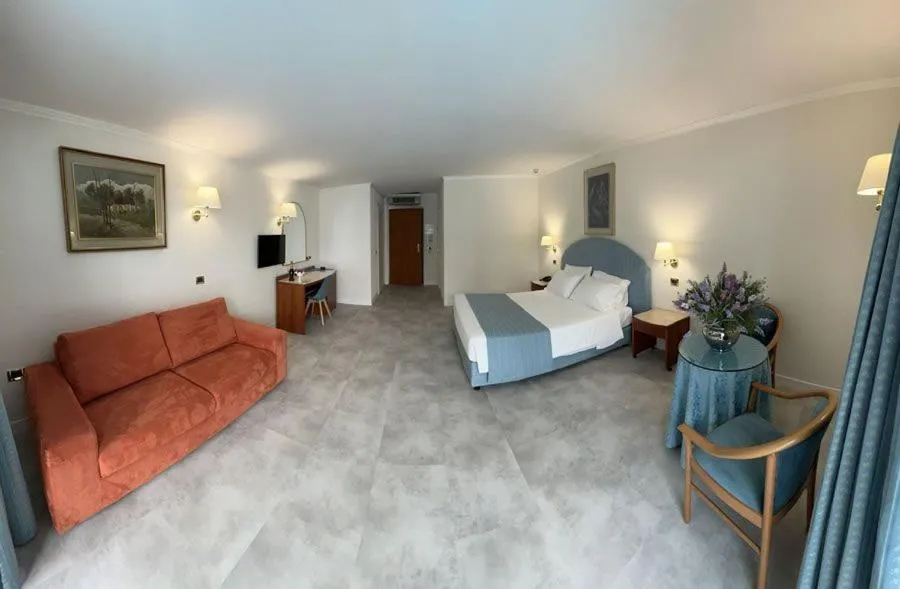 Bed in Hotel Excelsior Bay