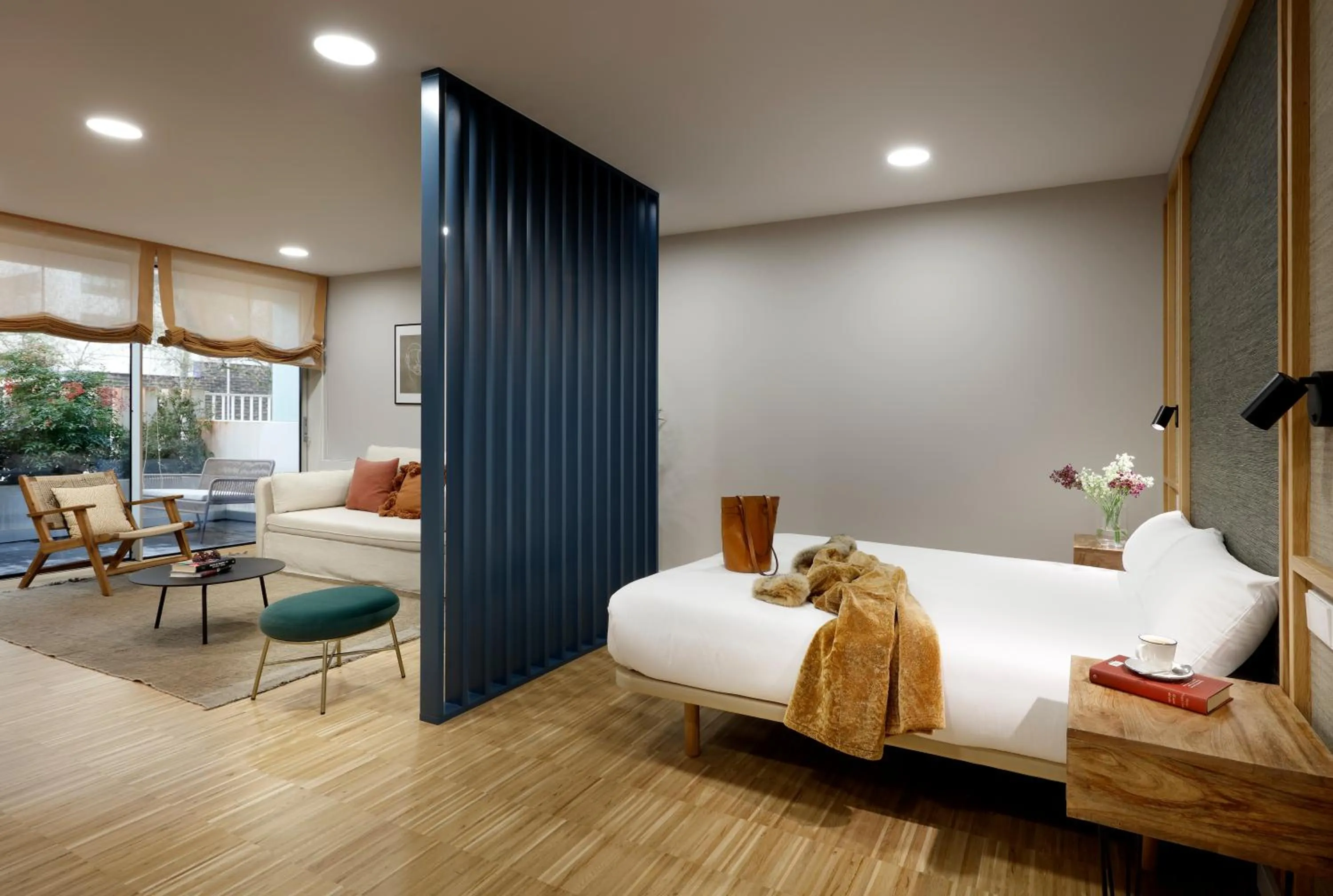 Living room, Bed in I Loft Santiago by Upper Luxury Housing