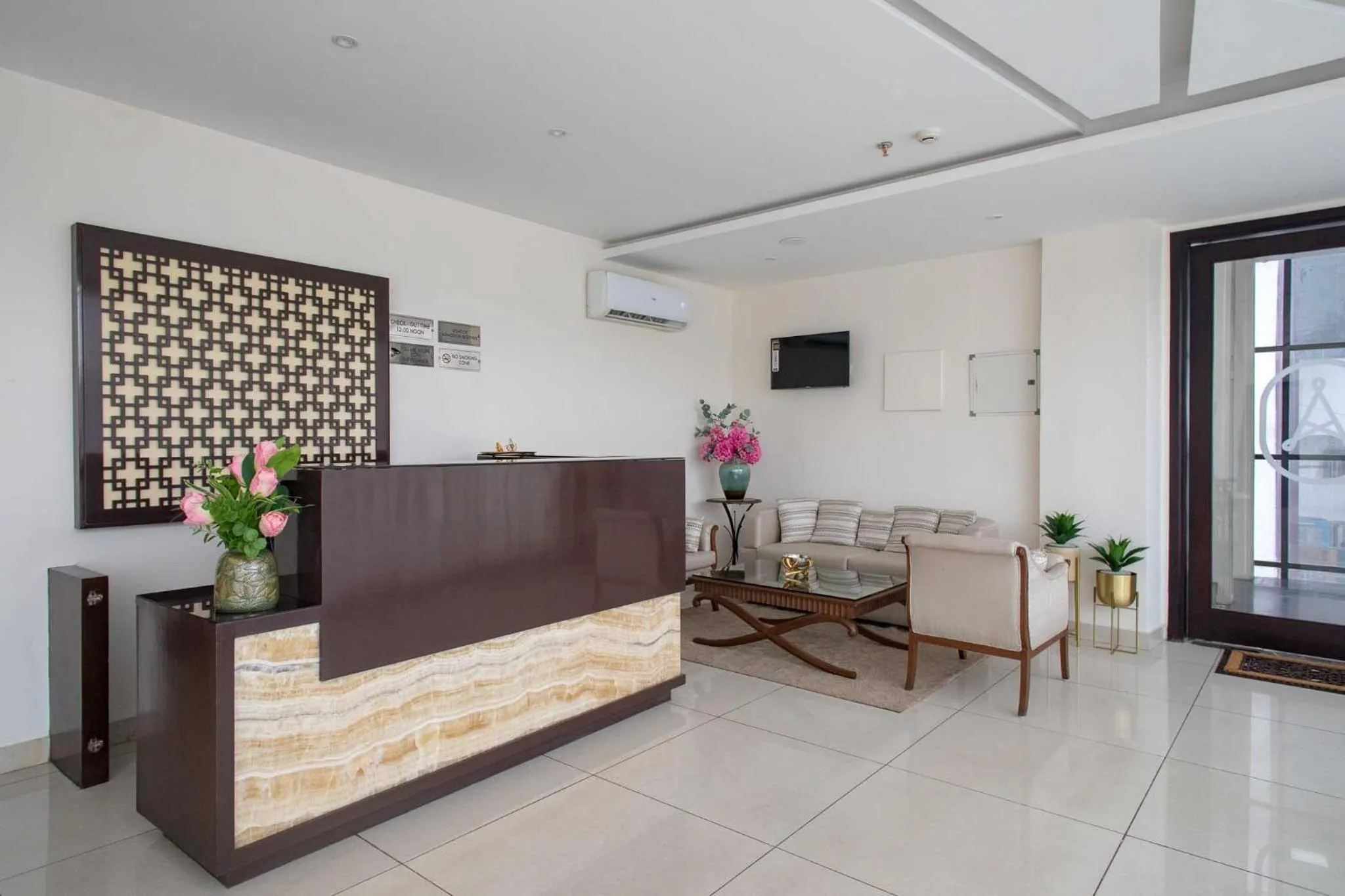 Lobby or reception in Hotel Alaya