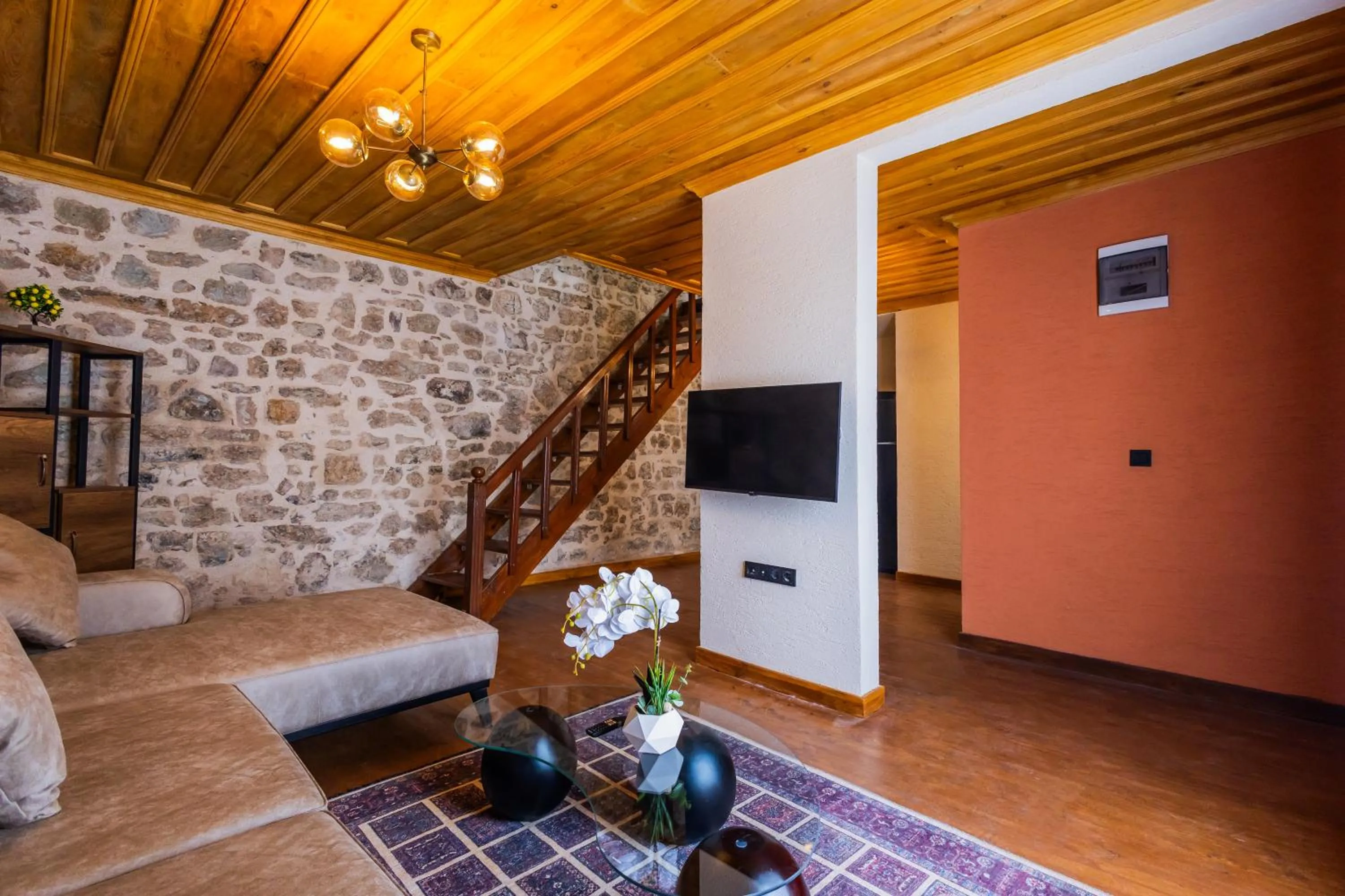 TV and multimedia in Fragments Hotel