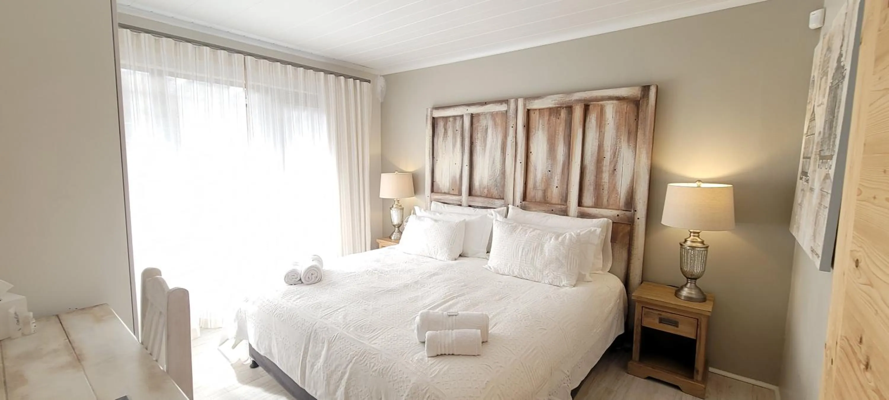 Bedroom, Bed in Rox and Sea Country Lodge