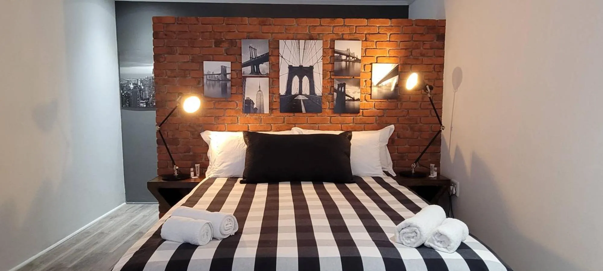 Bed in Rox and Sea Country Lodge