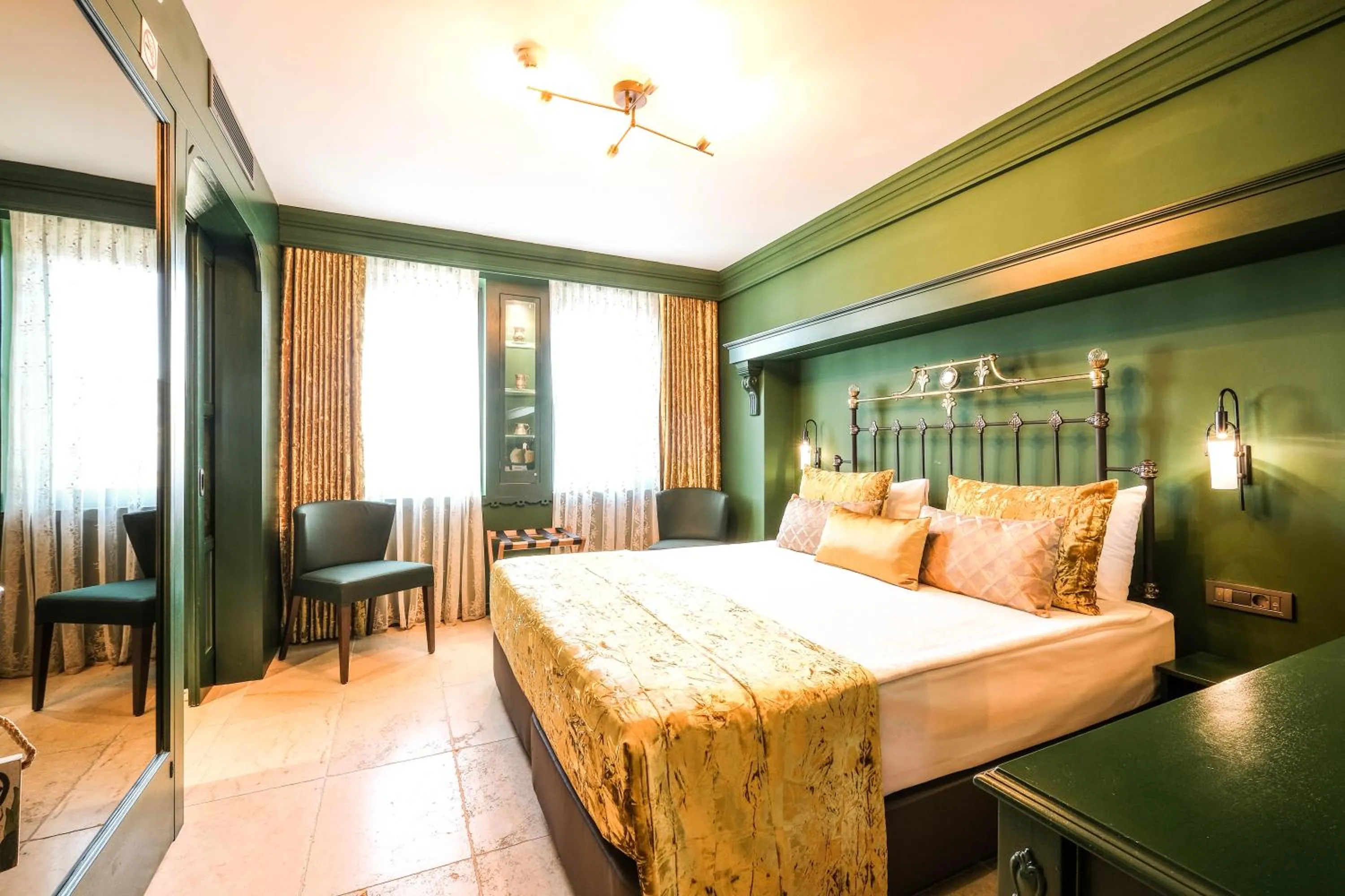 Bed in Kocadon Hotel