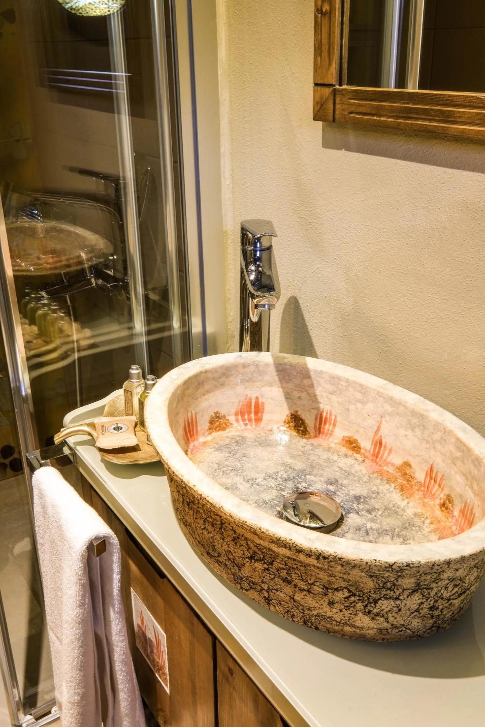 Bathroom in Kocadon Hotel