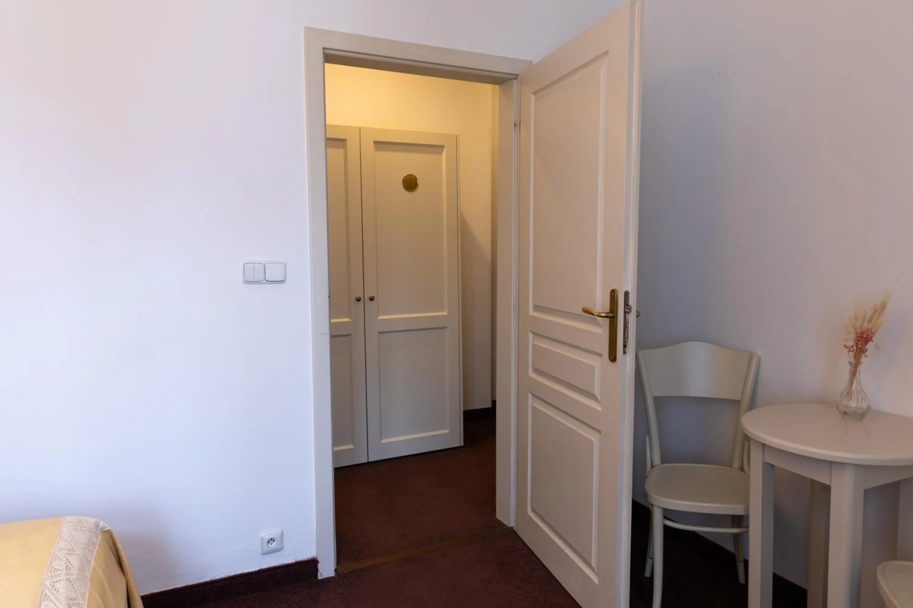 wardrobe in Hotel Amadeus