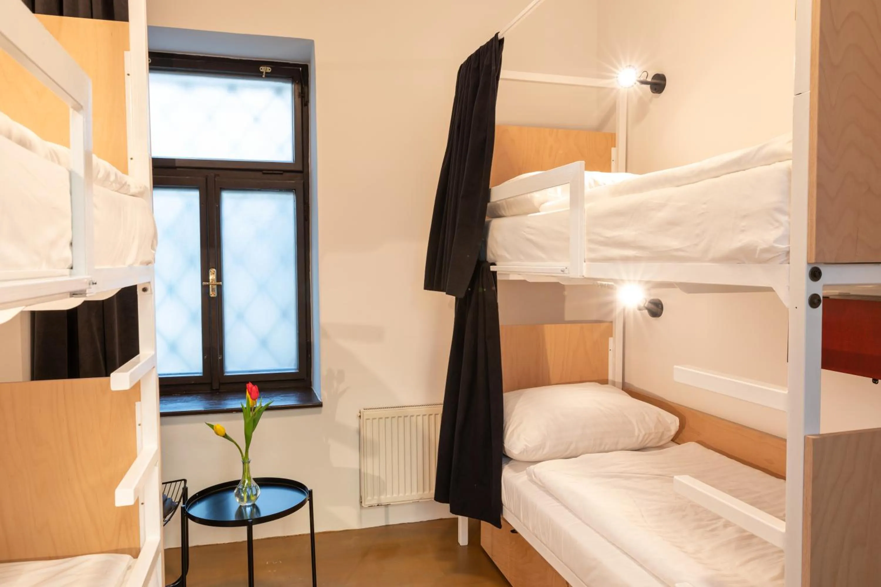 bunk bed, Bed in Hotel Amadeus