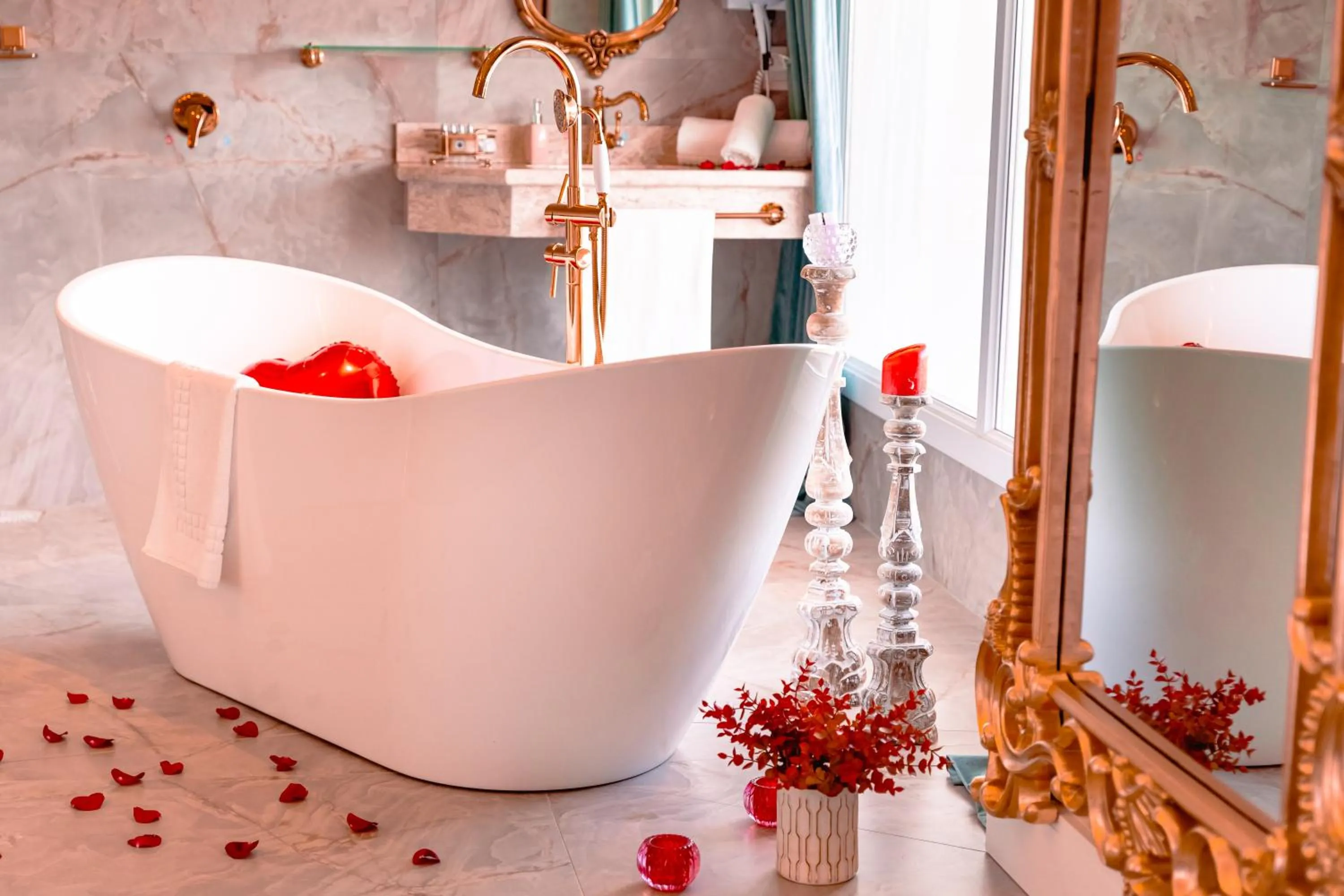 Bath in Le Boutique Hotel Gramado - Exclusivo para Casais