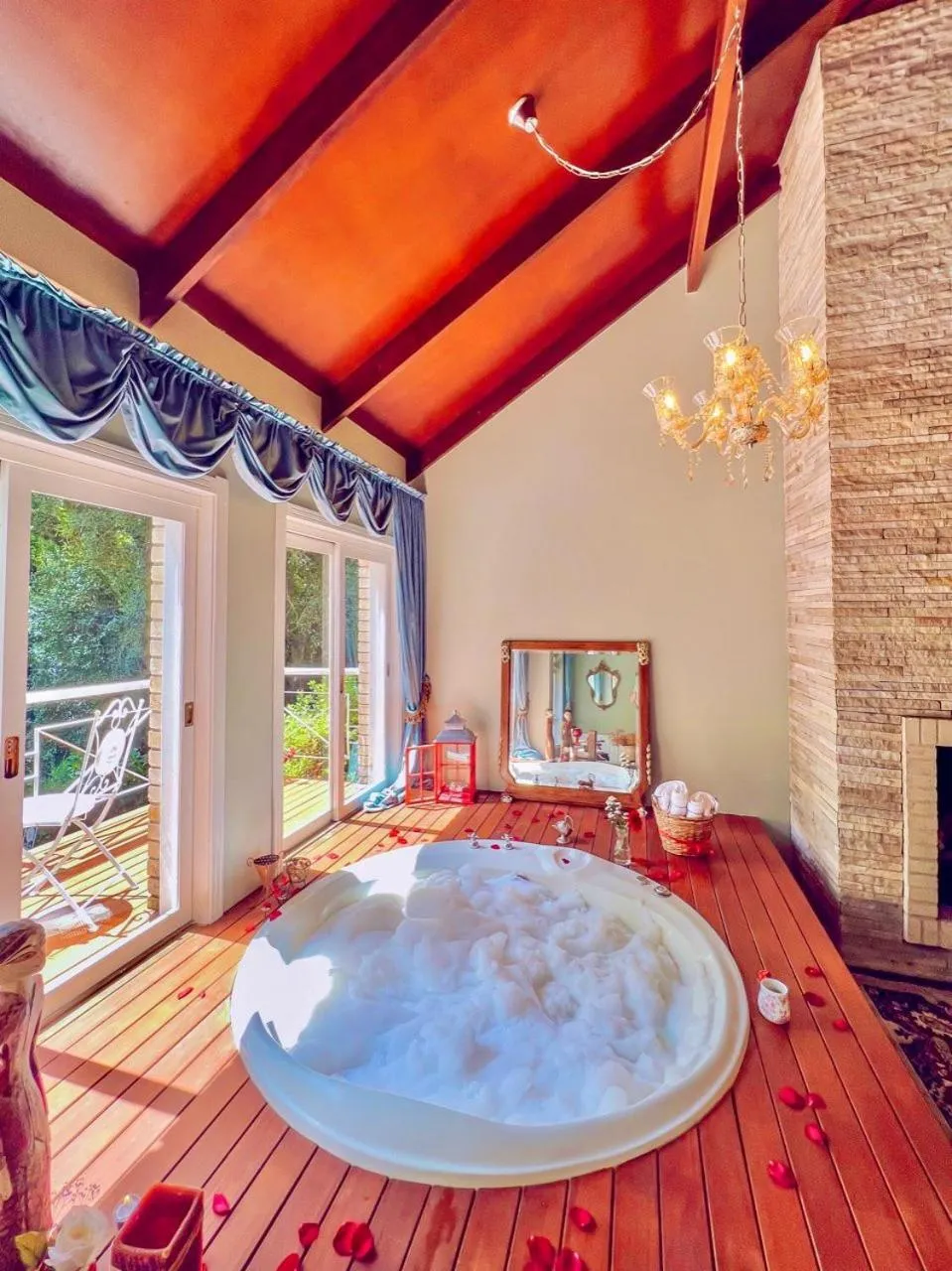 Hot Tub in Le Boutique Hotel Gramado - Exclusivo para Casais