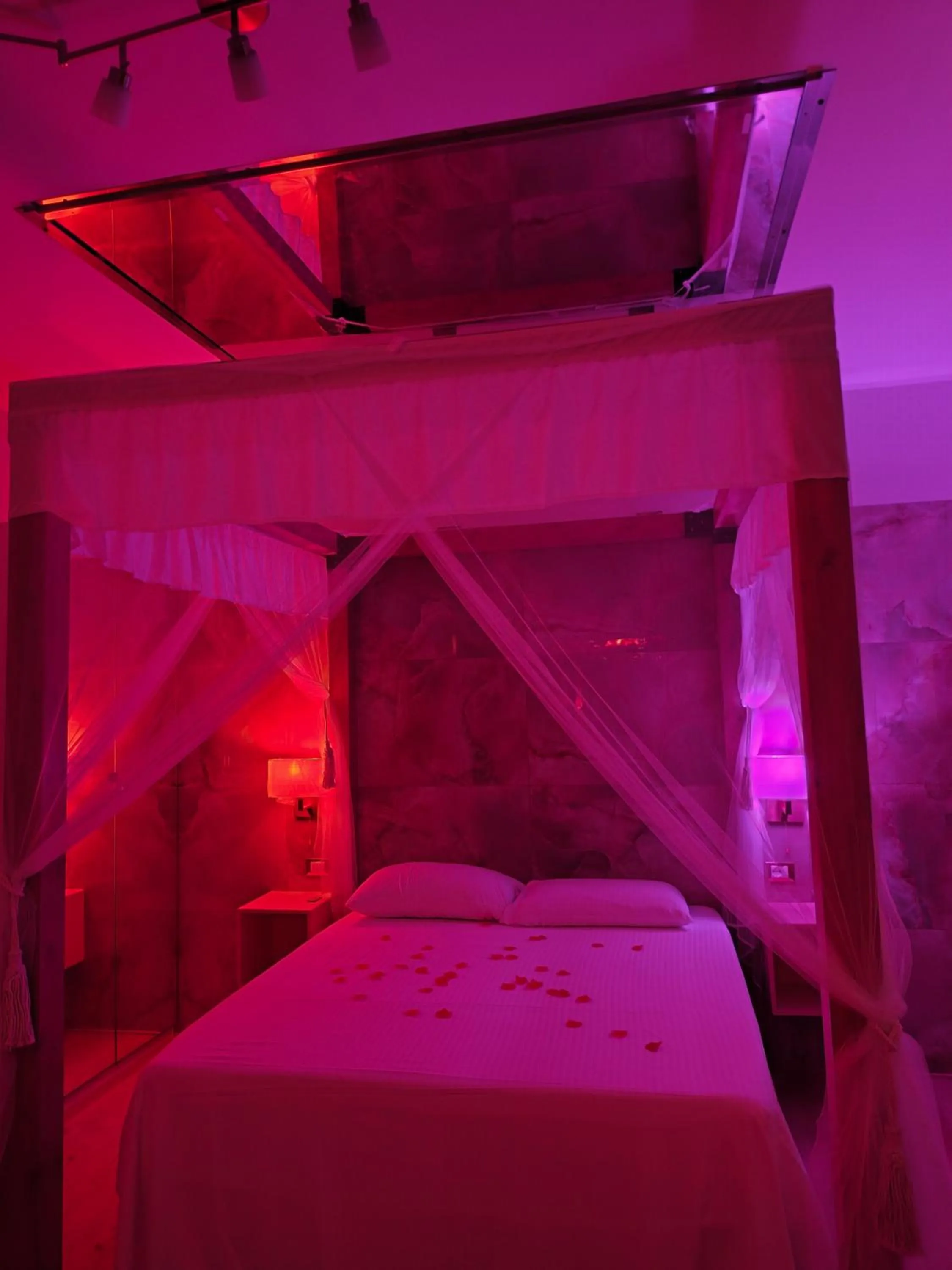 Bed in Confort Suites