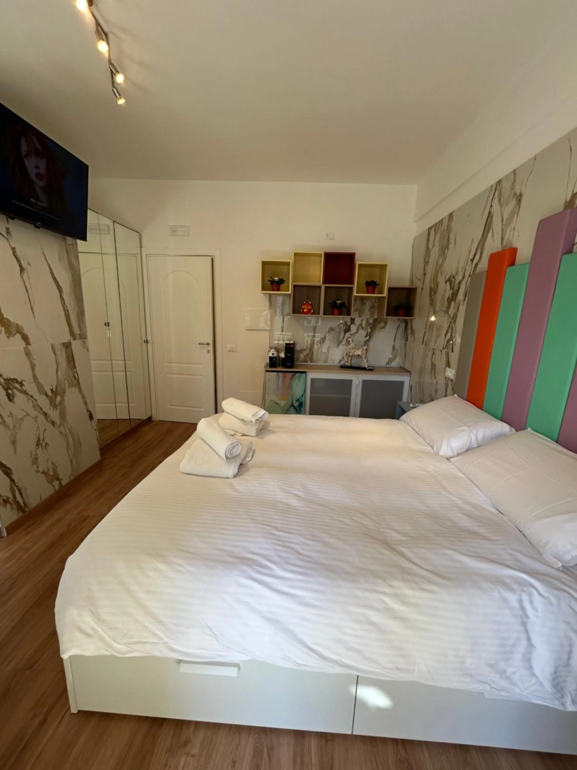 Bed in Confort Suites