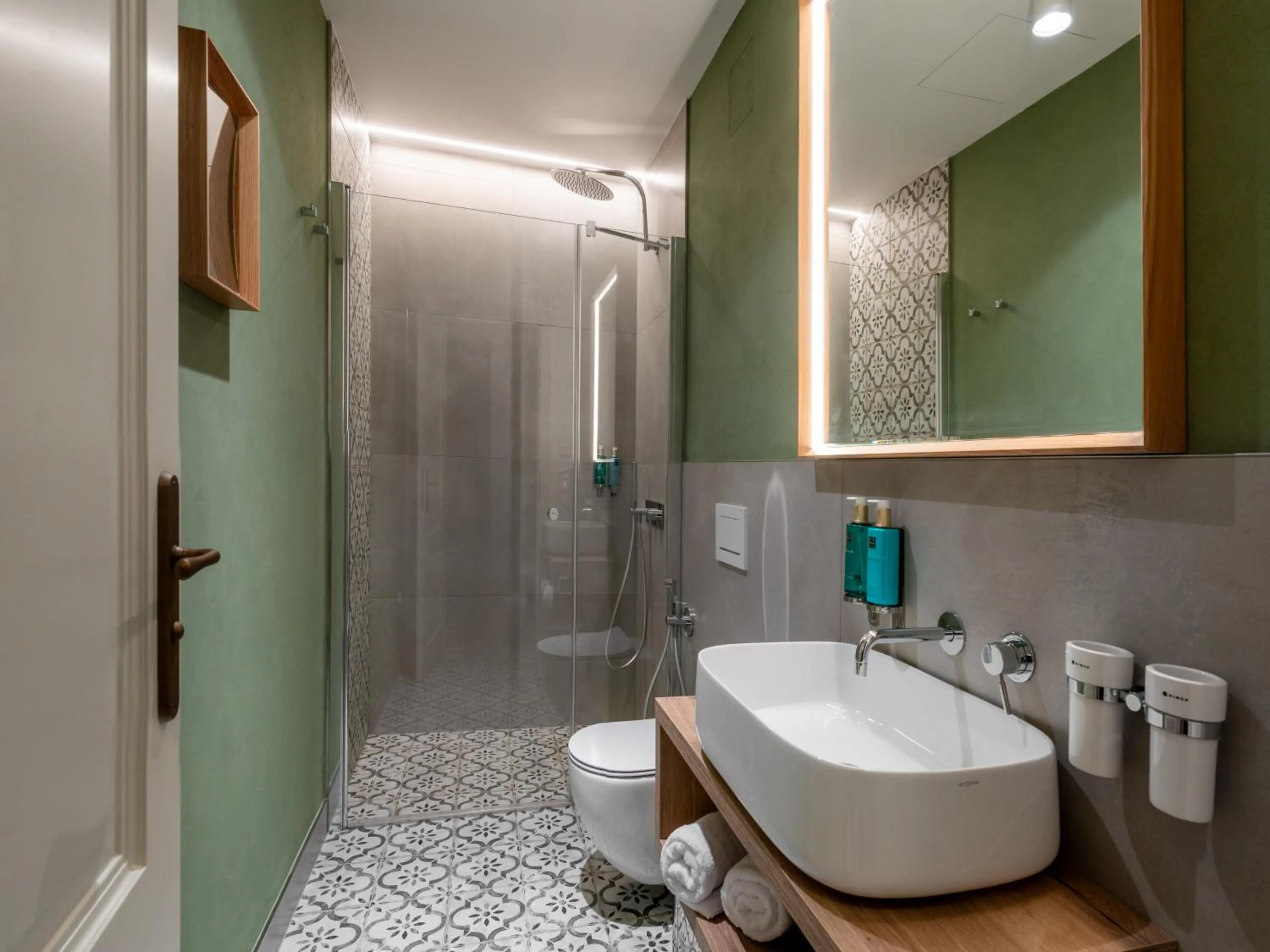 Shower in The Botanist by Adrez