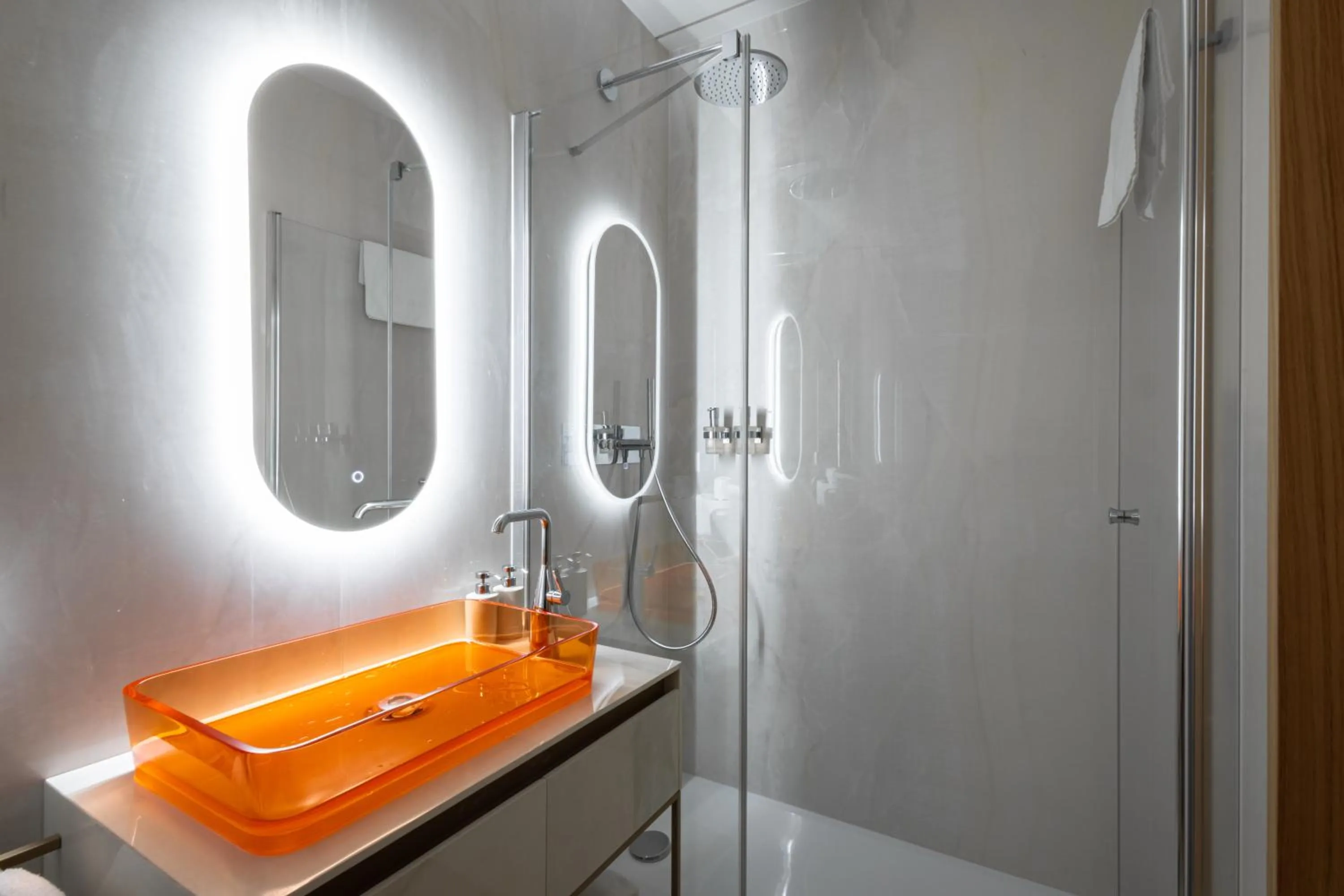 Bathroom in The Botanist by Adrez