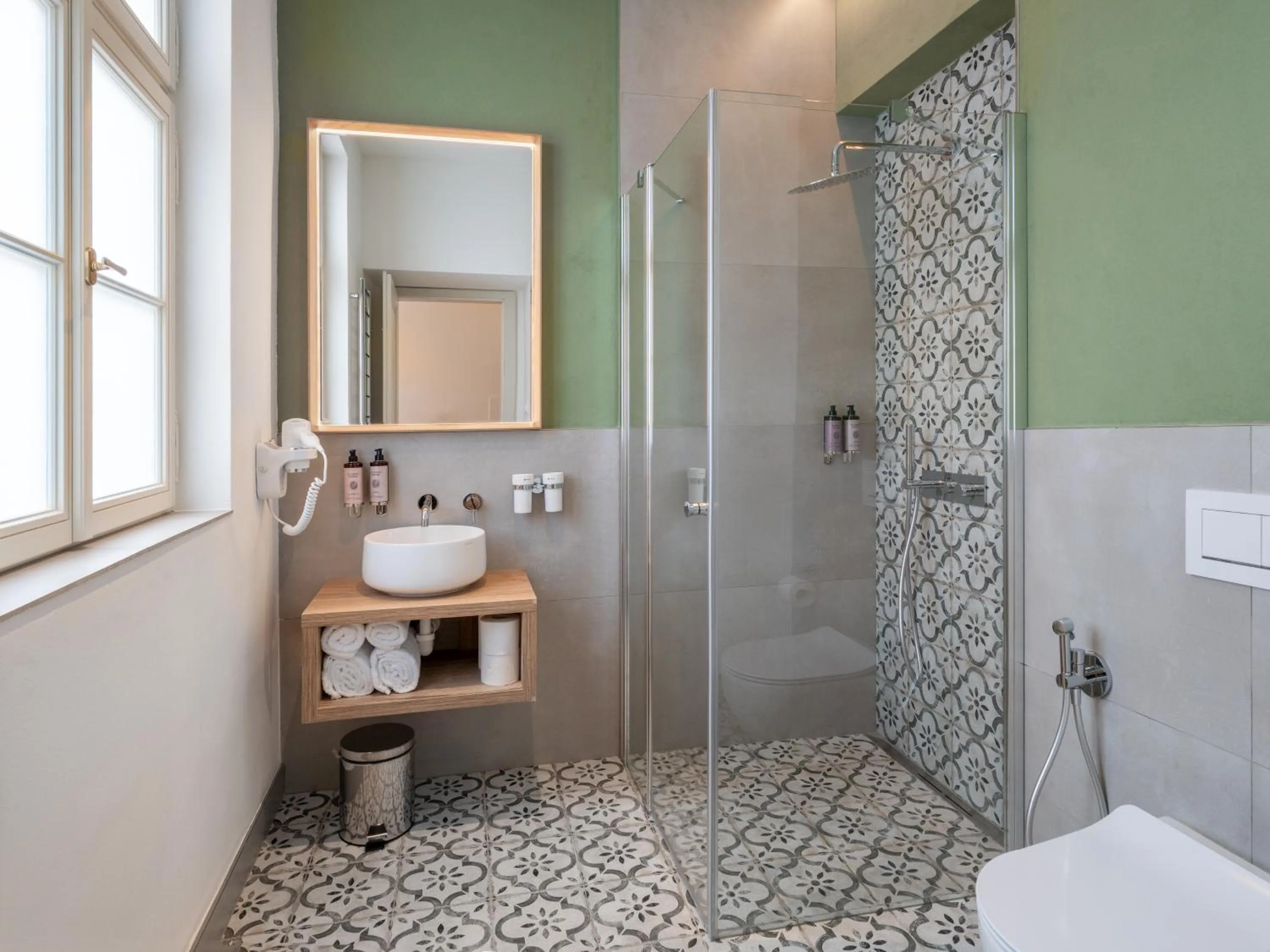 Shower in The Botanist by Adrez