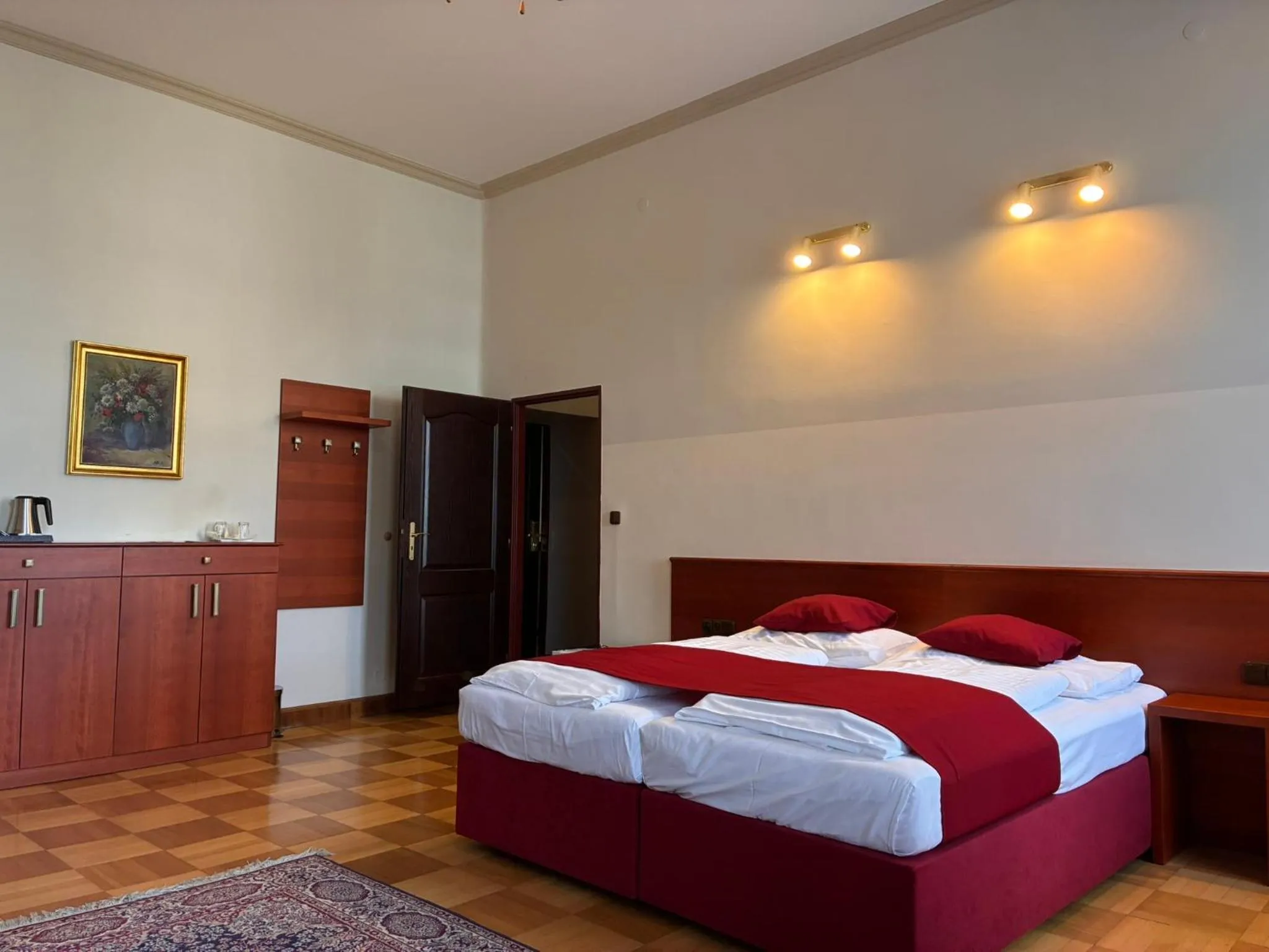 Bed in Hotel Continental