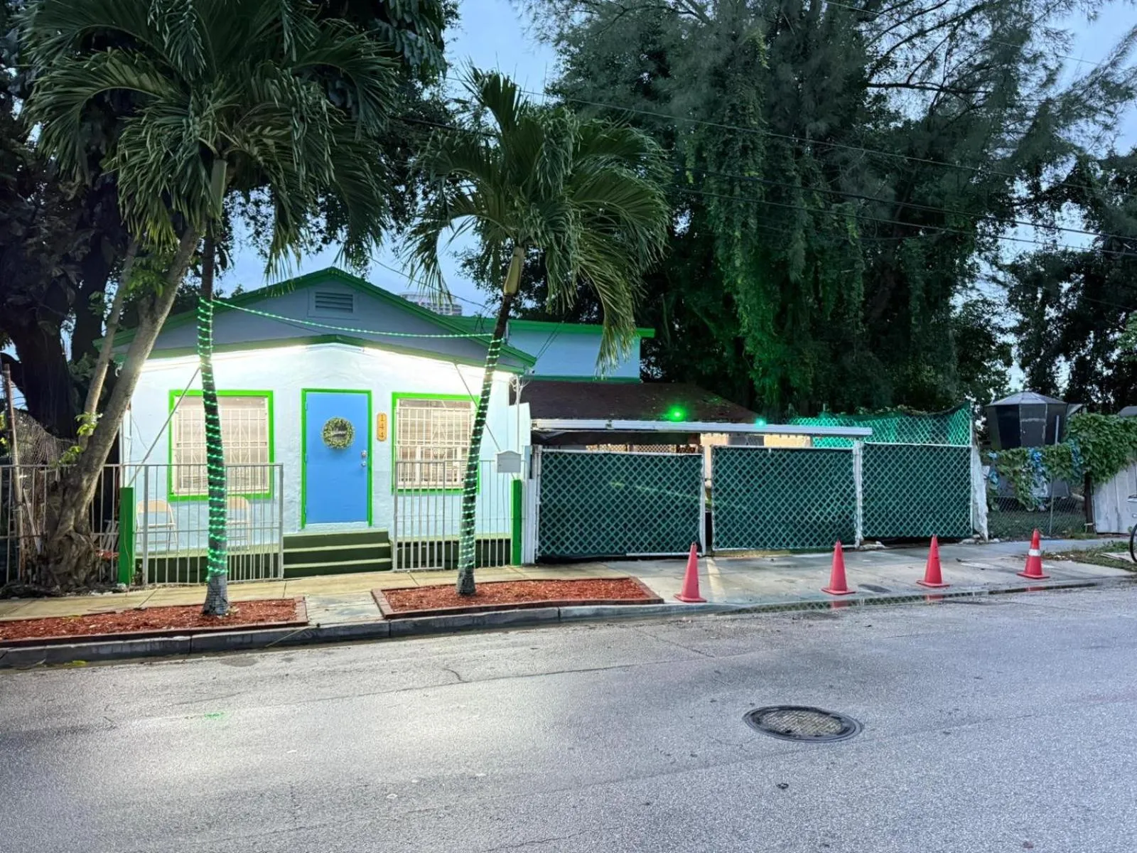 Property building in OQP Vacations Miami