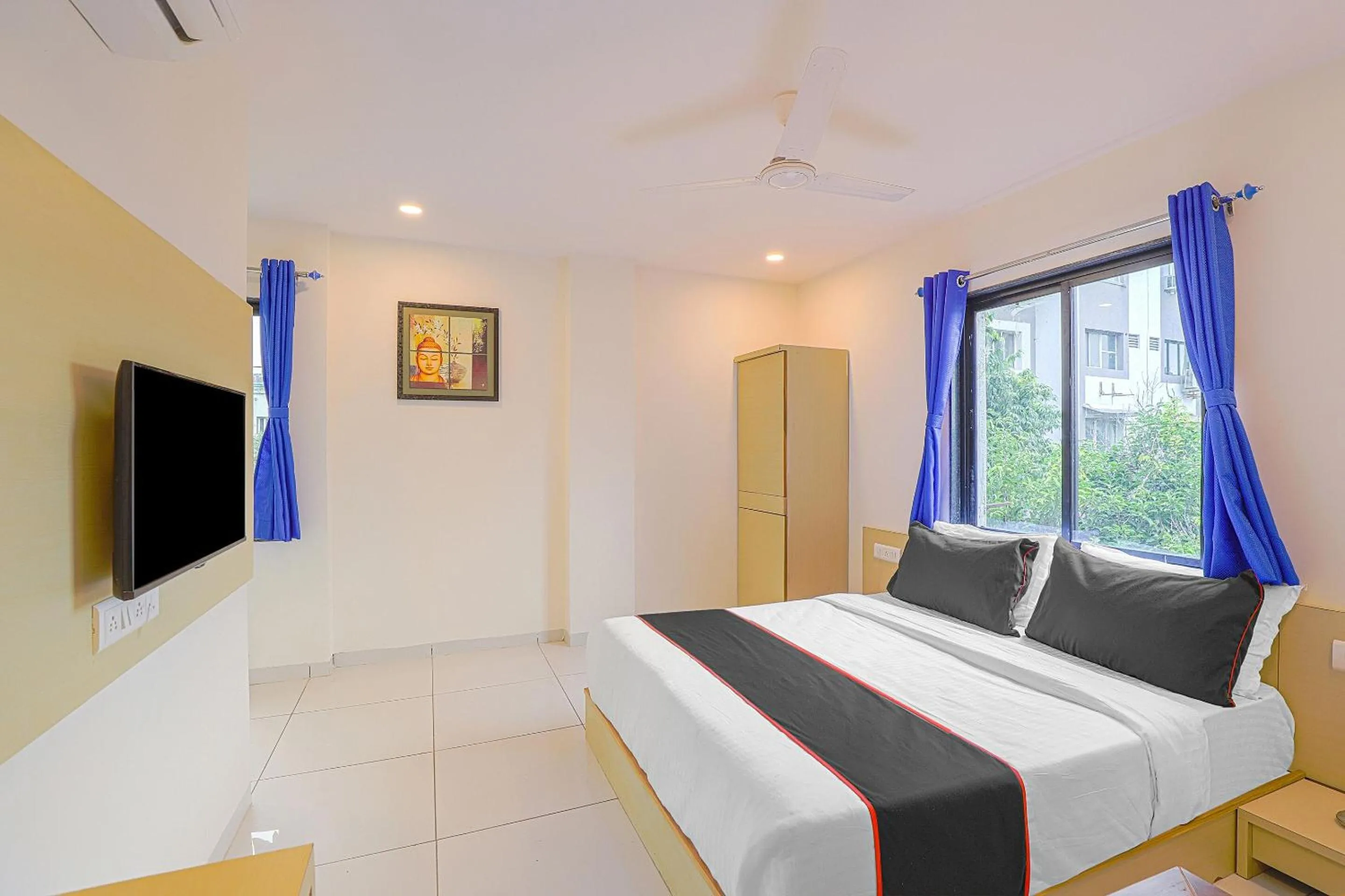 Bedroom in Super Hotel O La Veera