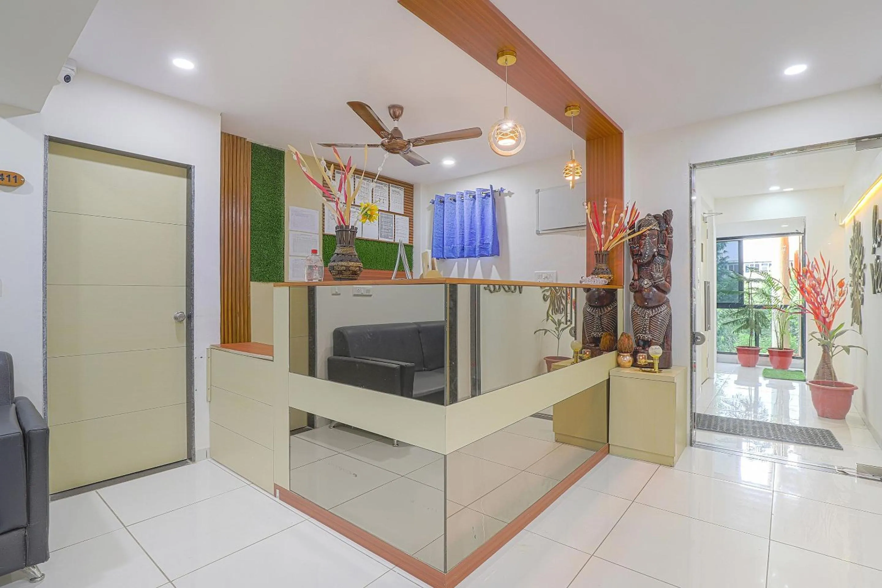 Lobby or reception in Hotel O La Veera