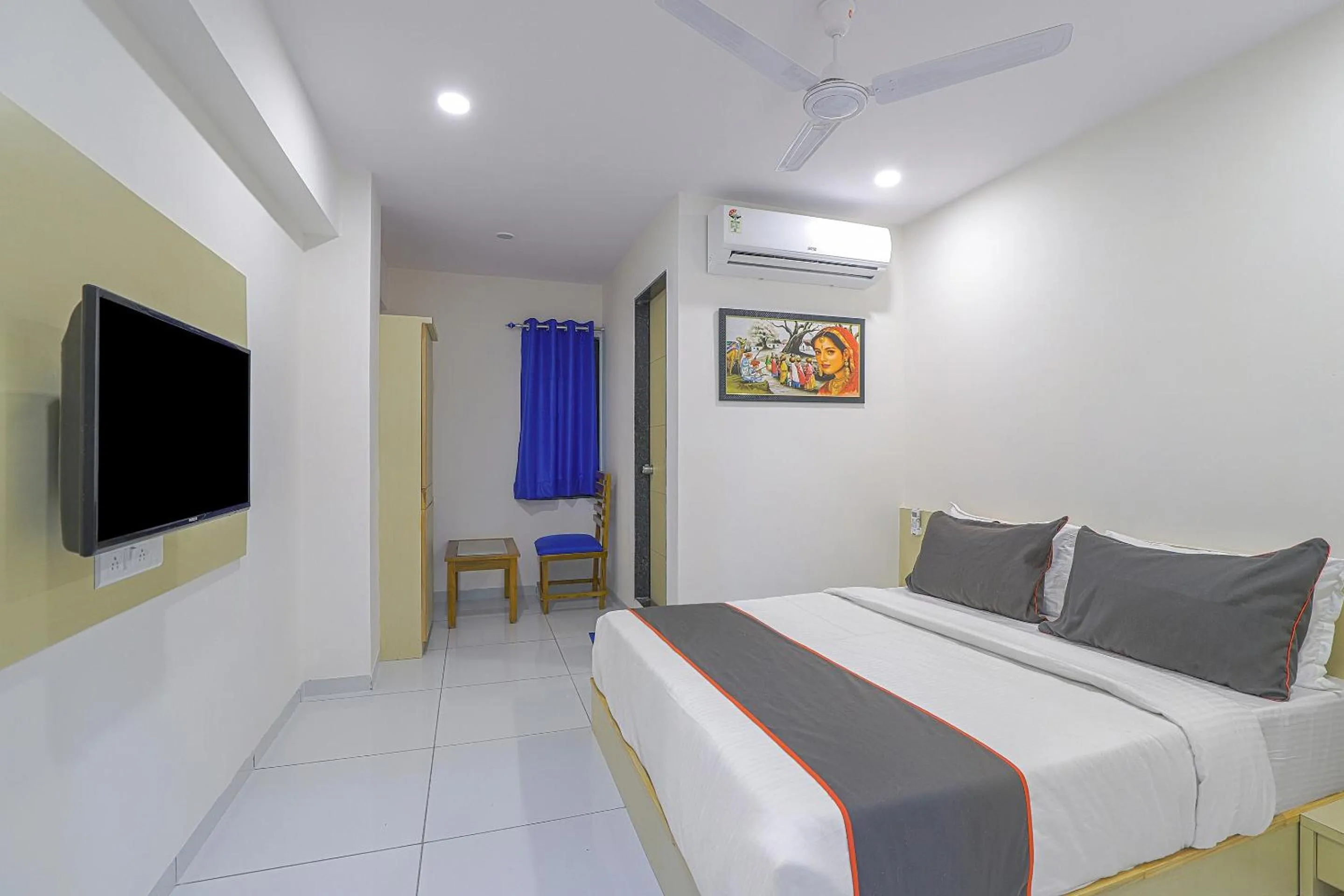 Bedroom in Super Hotel O La Veera