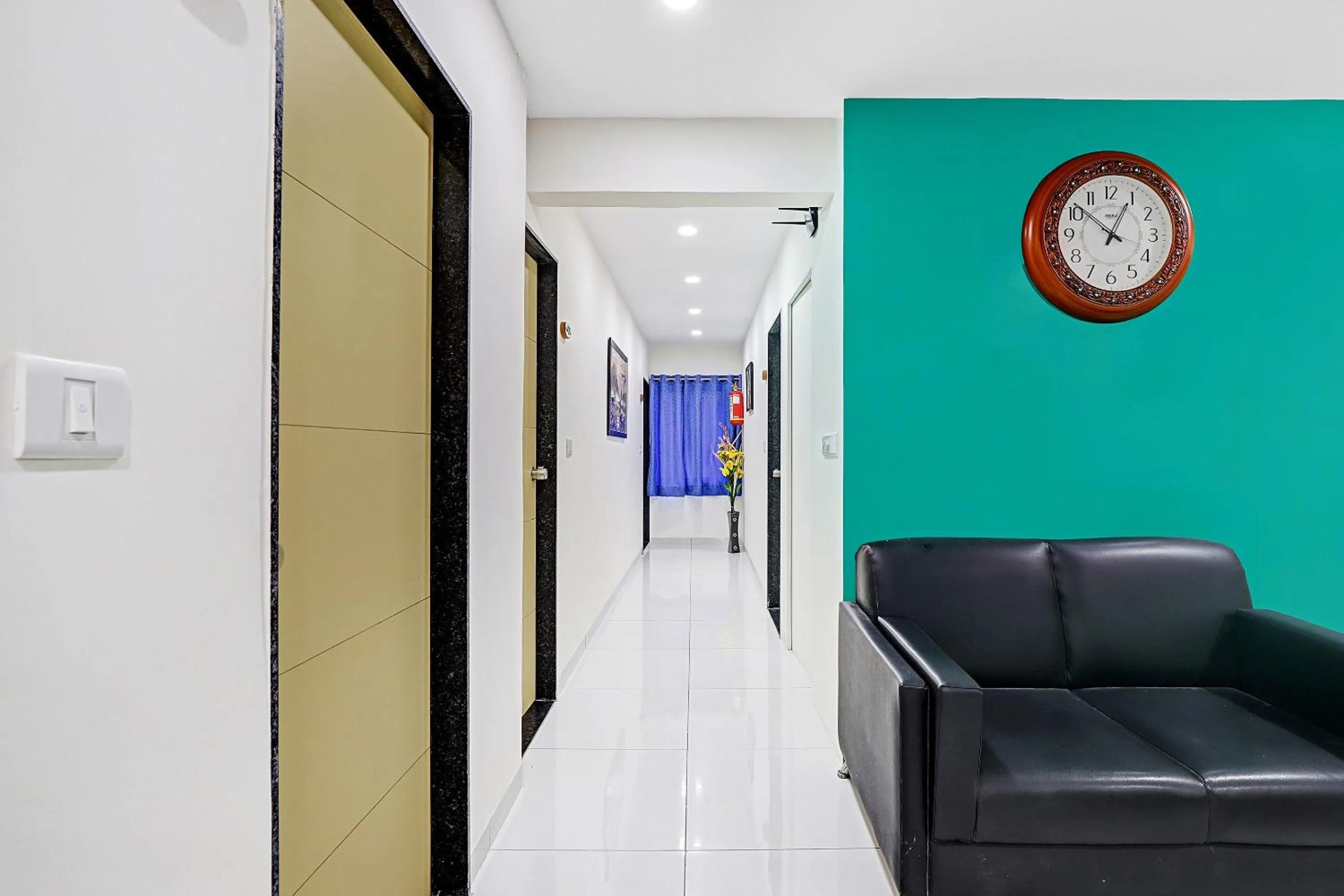 Lobby or reception in Hotel O La Veera