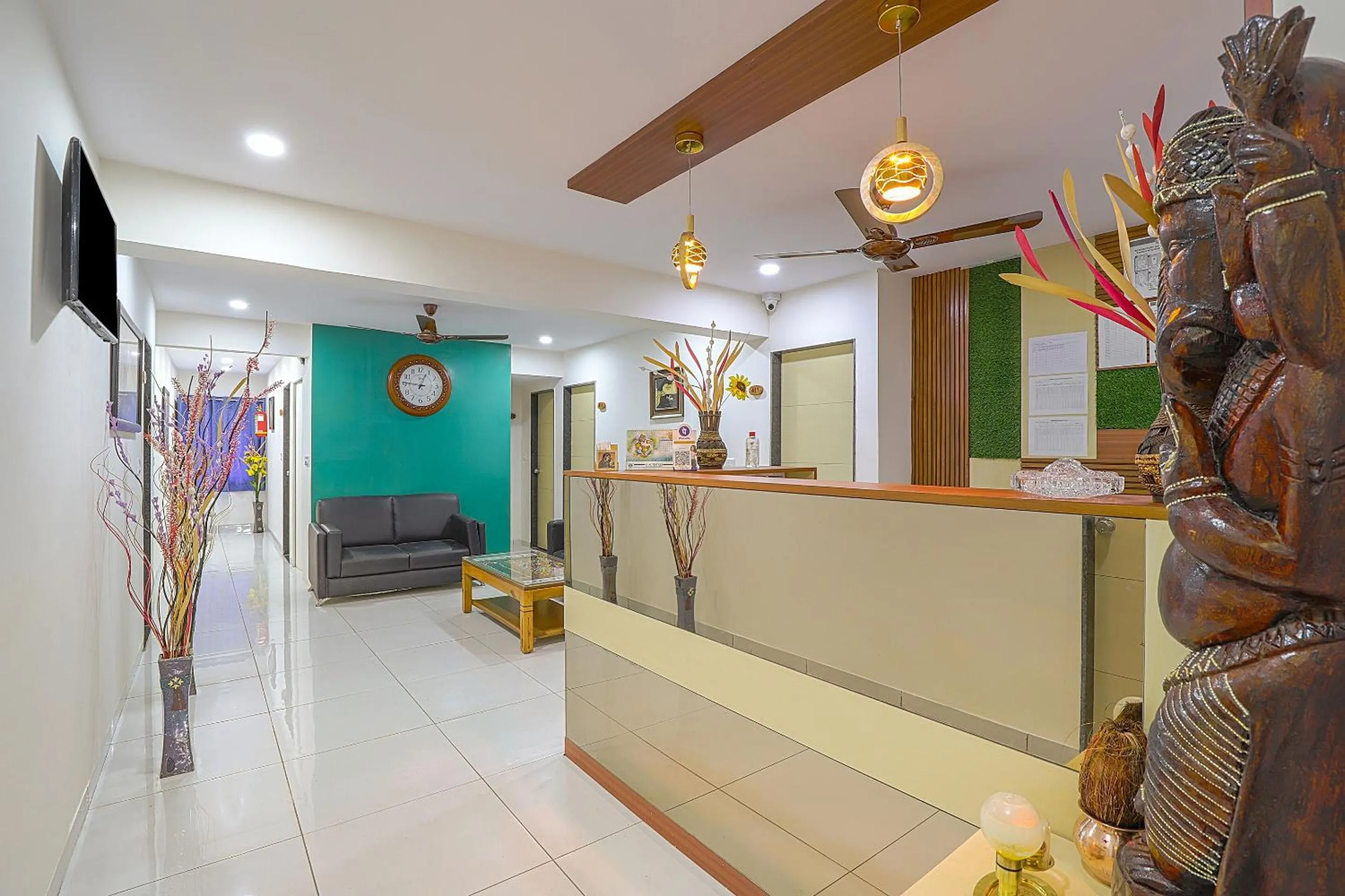 Lobby or reception in Hotel O La Veera