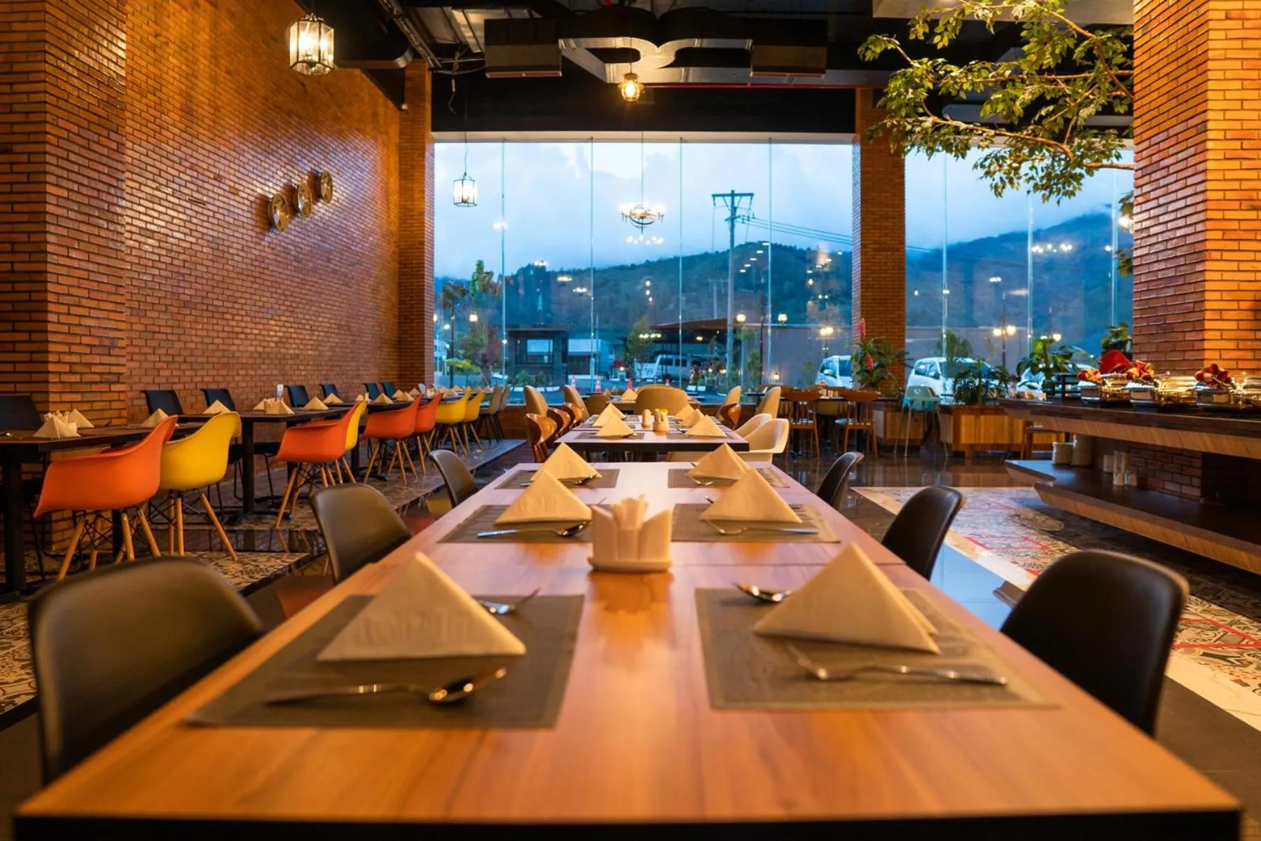 Restaurant/places to eat in Parkside Gayo Petro Hotel Takengon