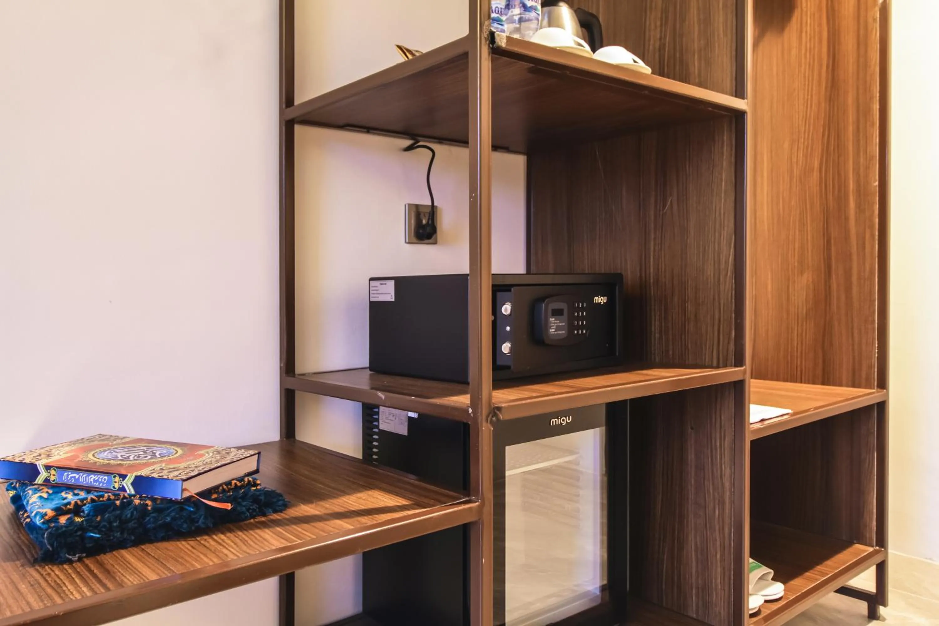 wardrobe in Parkside Gayo Petro Hotel Takengon