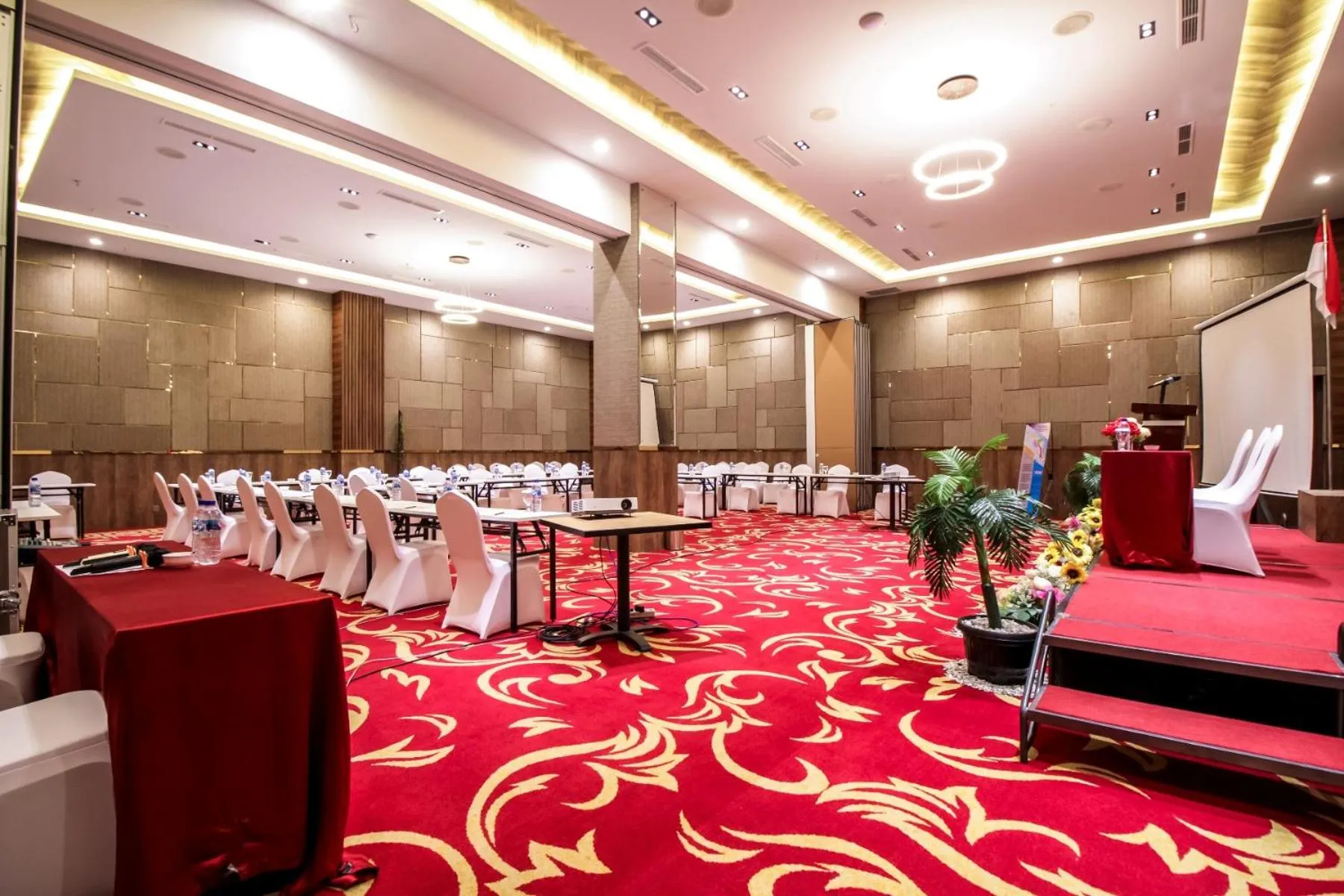 Business facilities in Parkside Gayo Petro Hotel Takengon