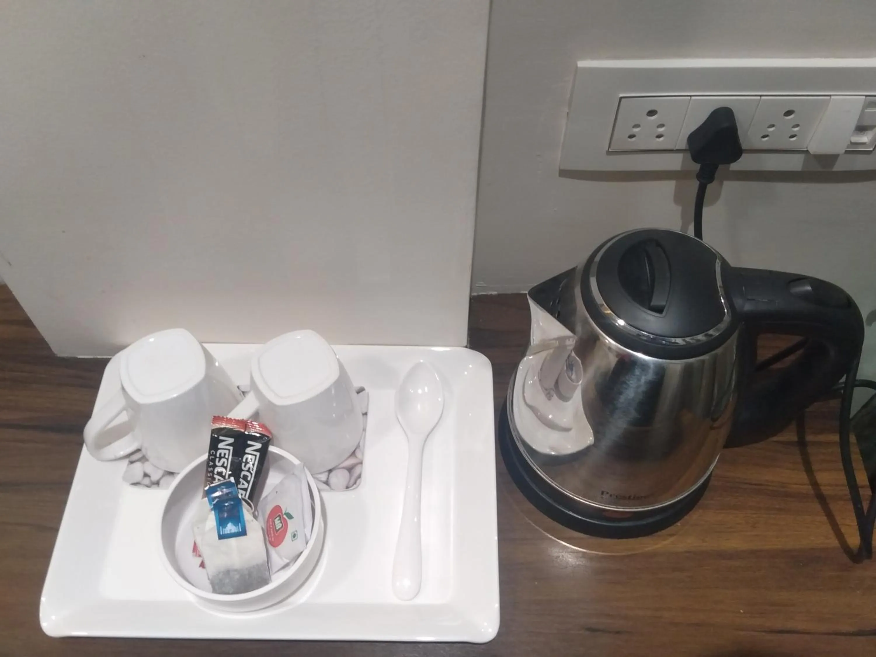 Coffee/tea facilities in Hotel Shiv Sangram