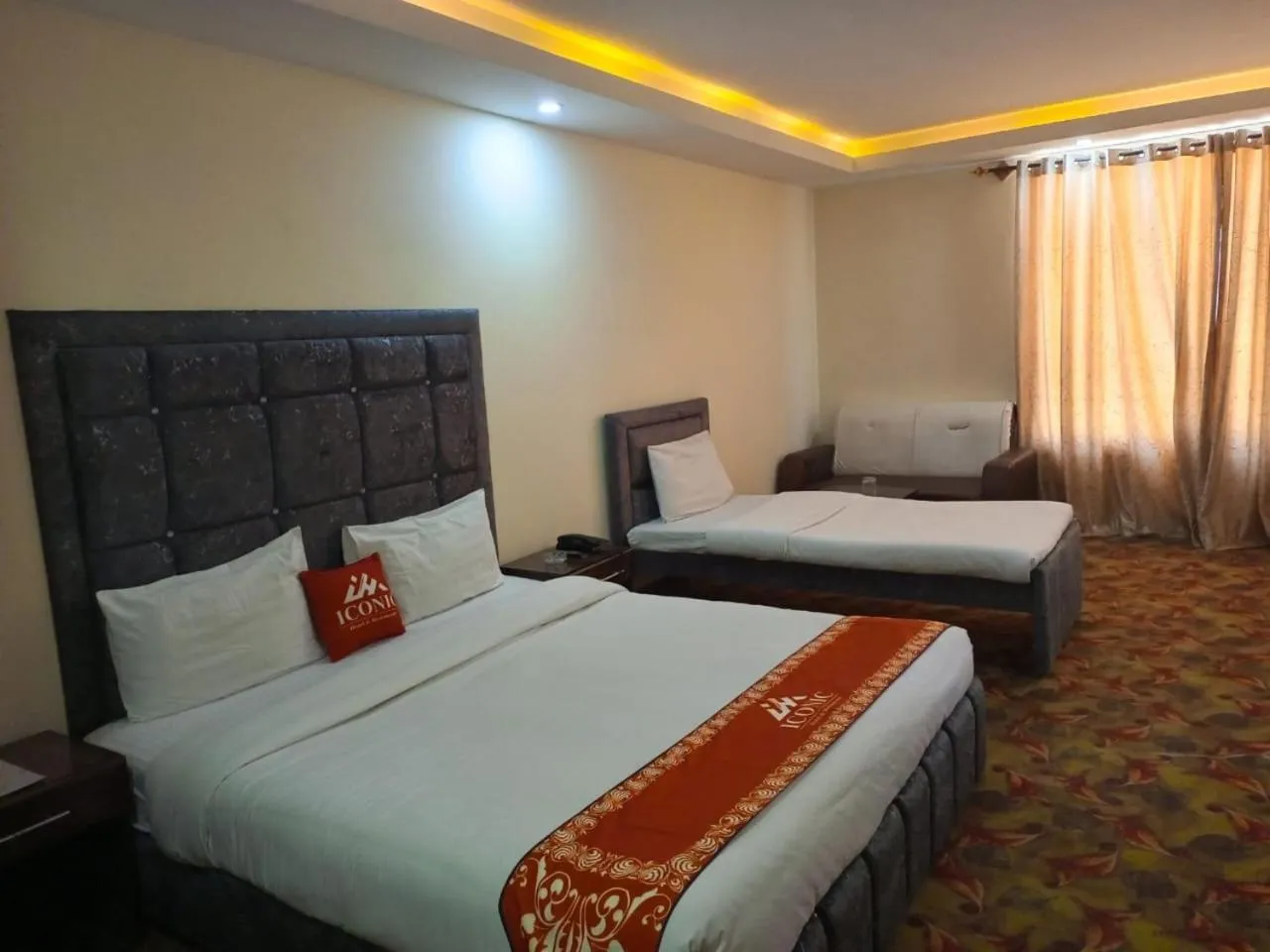 Bedroom, Bed in Iconic Hotel & Restaurant