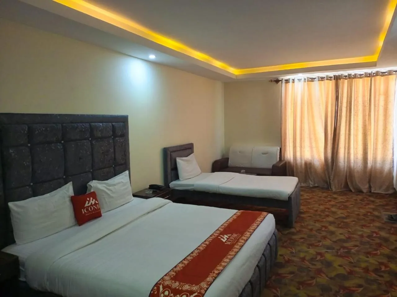 Bedroom, Bed in Iconic Hotel & Restaurant