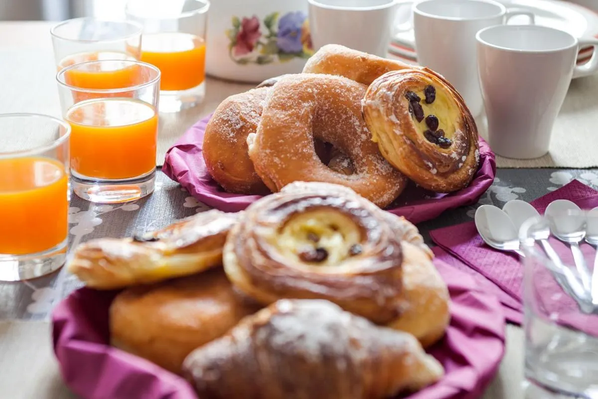 Breakfast in femasuites