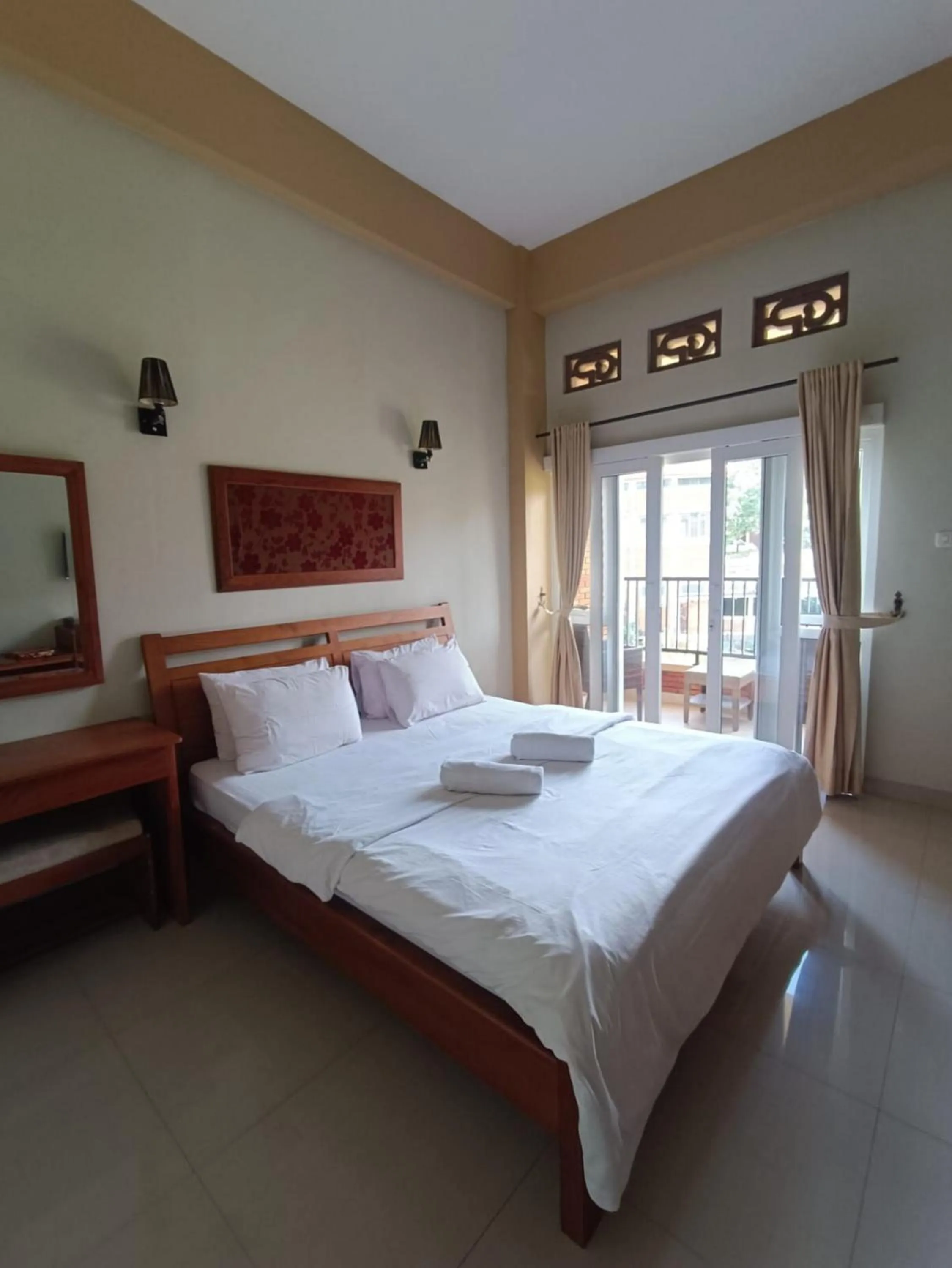 Bedroom, Bed in Urbanview Hotel Syariah Insani Cisarua Puncak