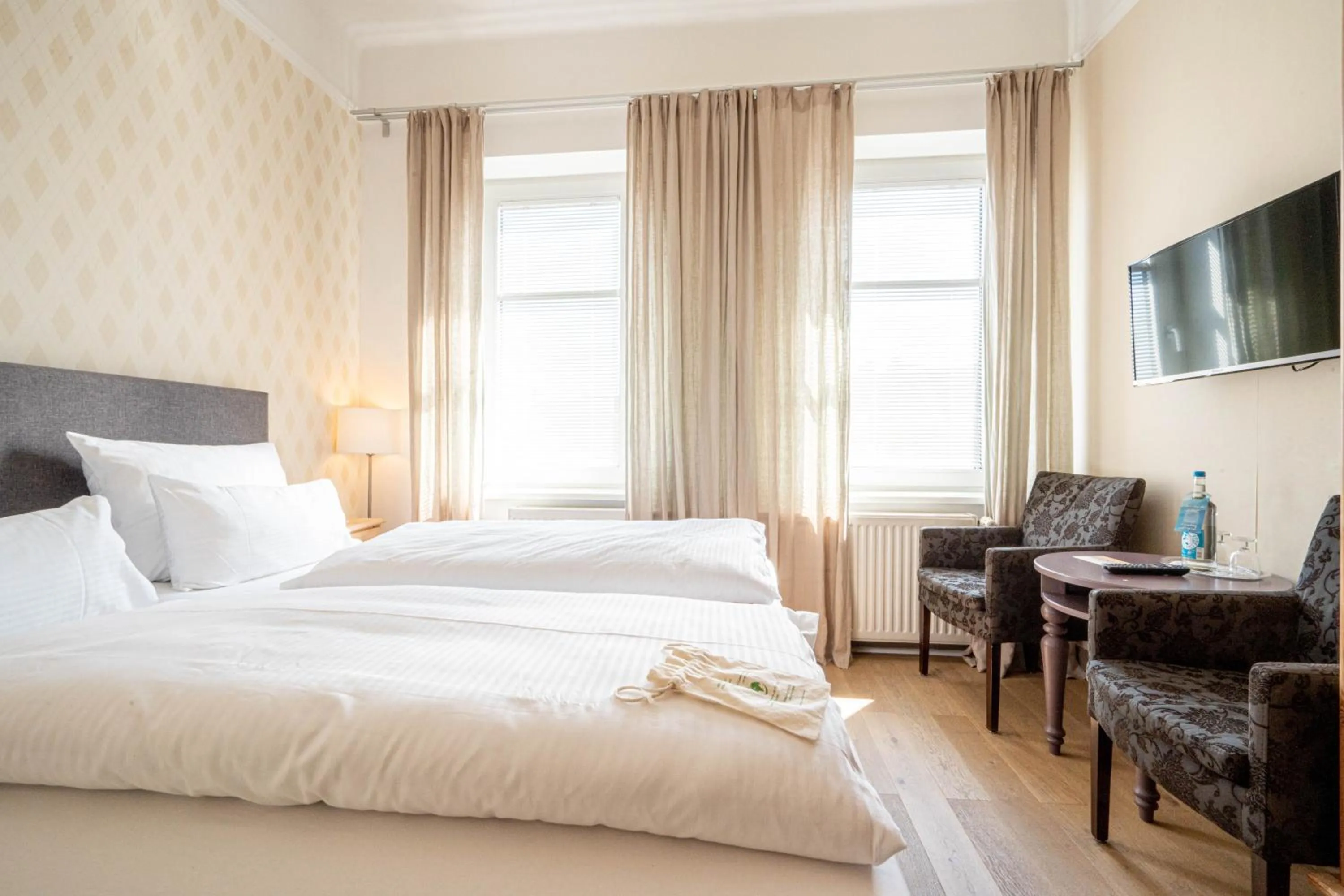 Photo of the whole room, Bed in Logierhaus am Denkmal
