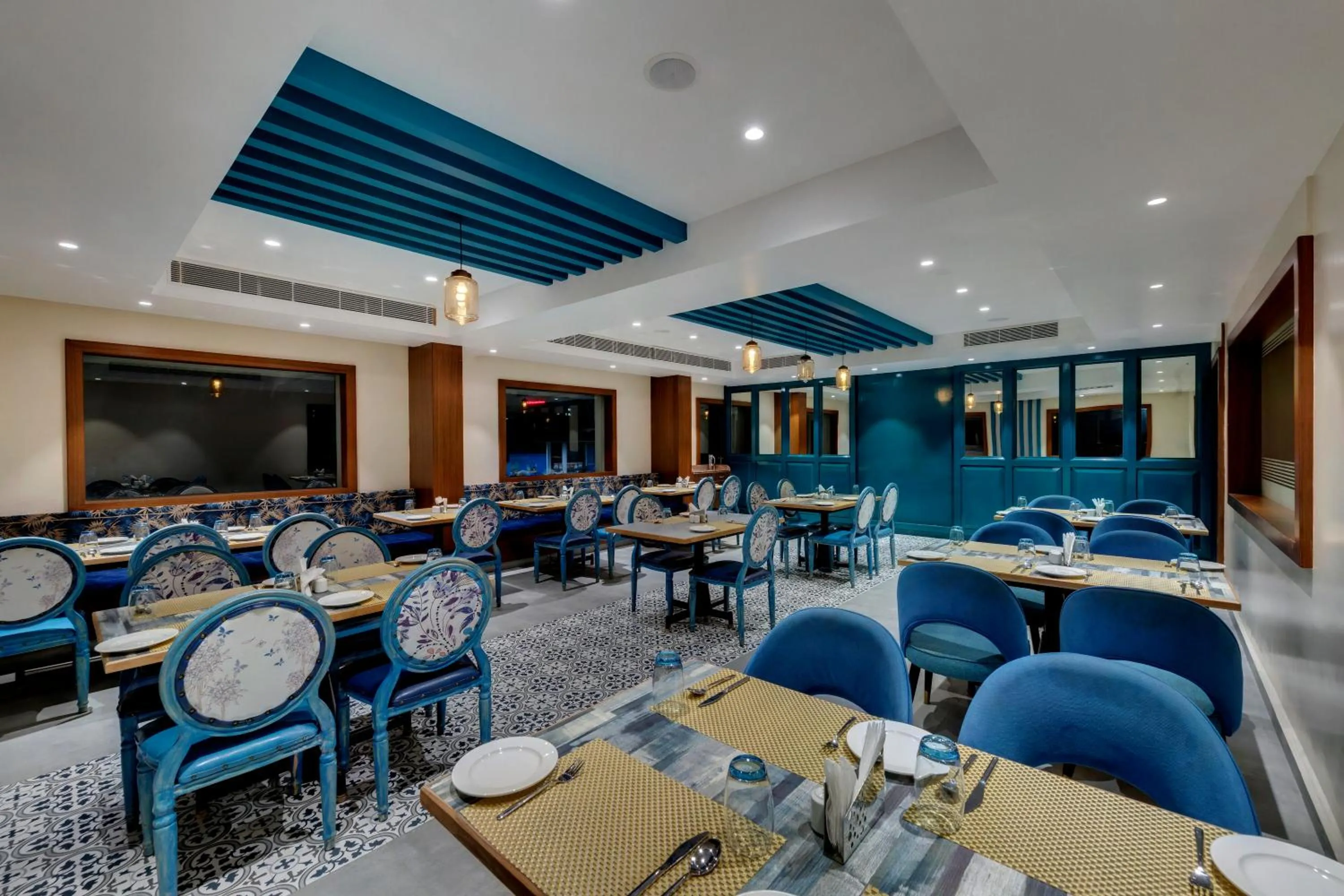 Restaurant/places to eat in The Fern Residency Hubballi