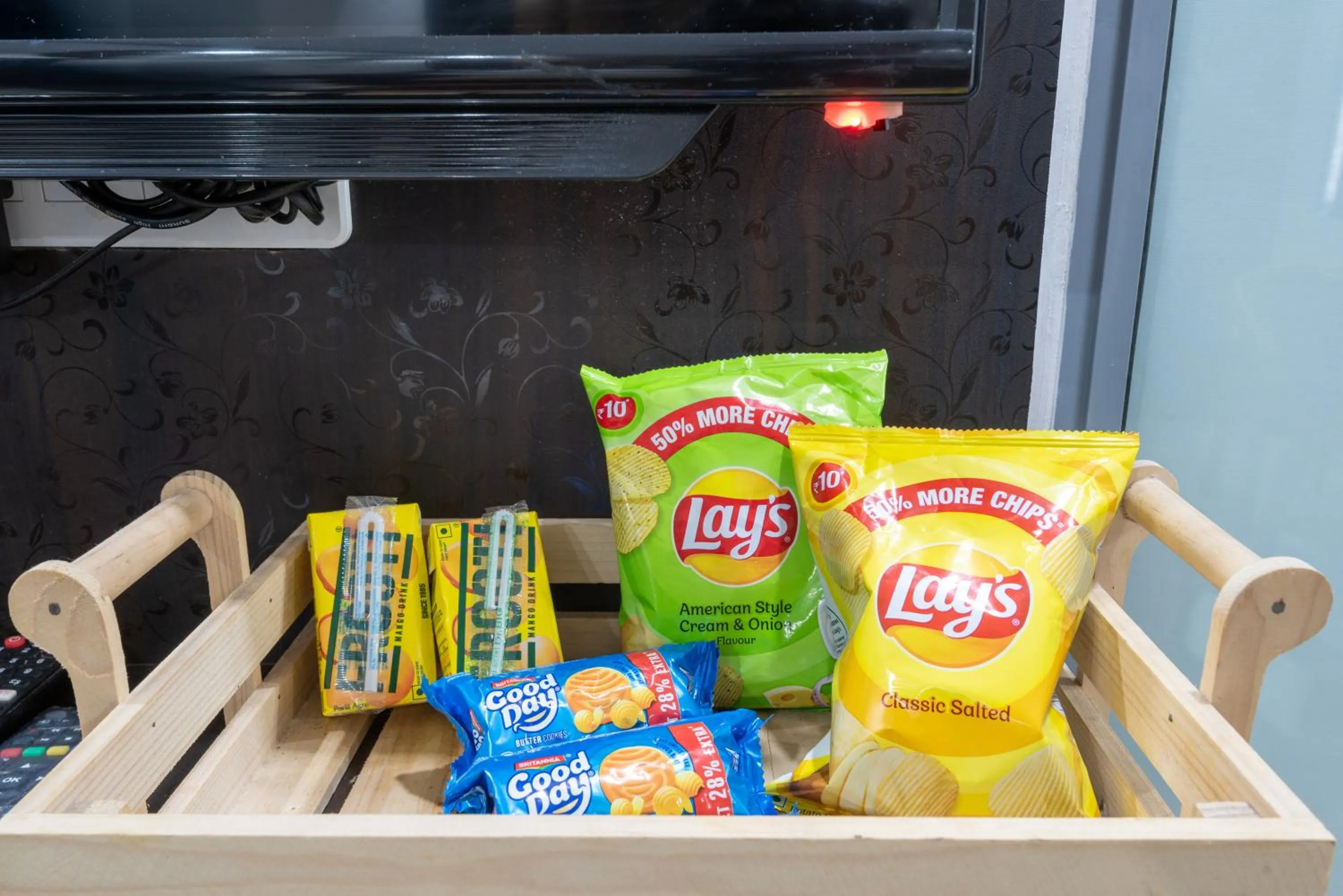 Food and drinks in Hotel Royal Inn igi