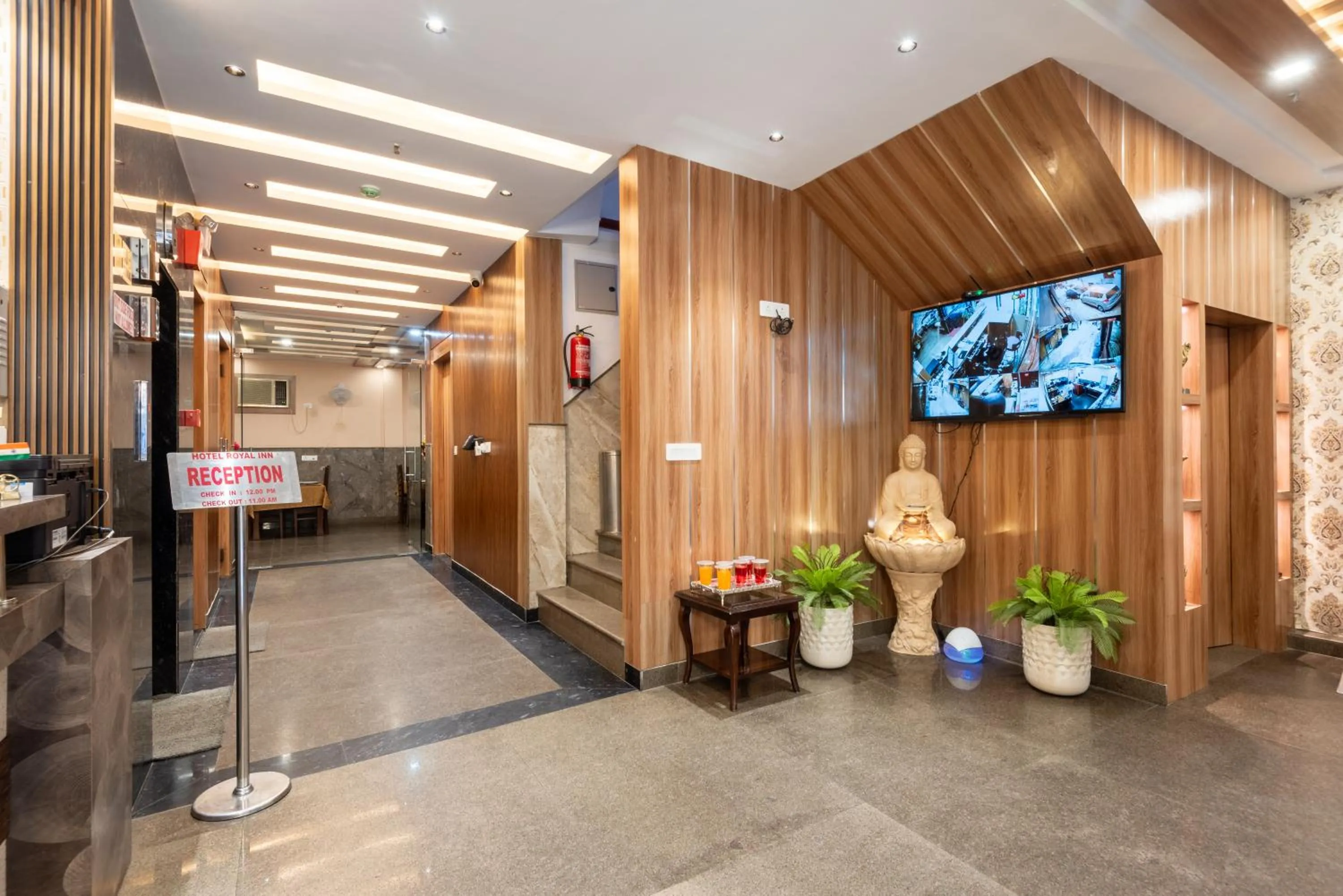 Lobby or reception in Hotel Royal Inn igi