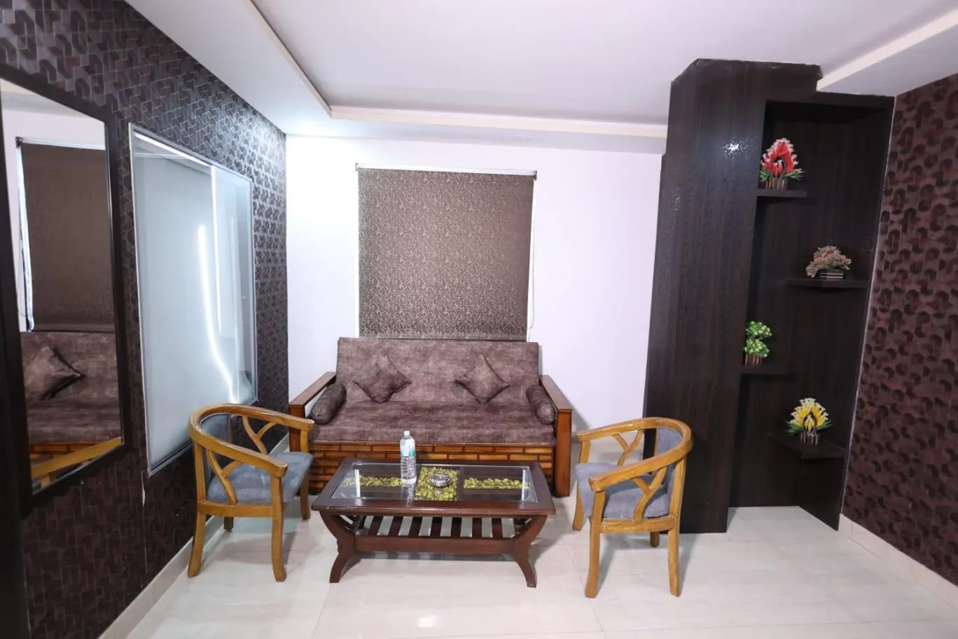 Bed in Hotel Royal Inn igi