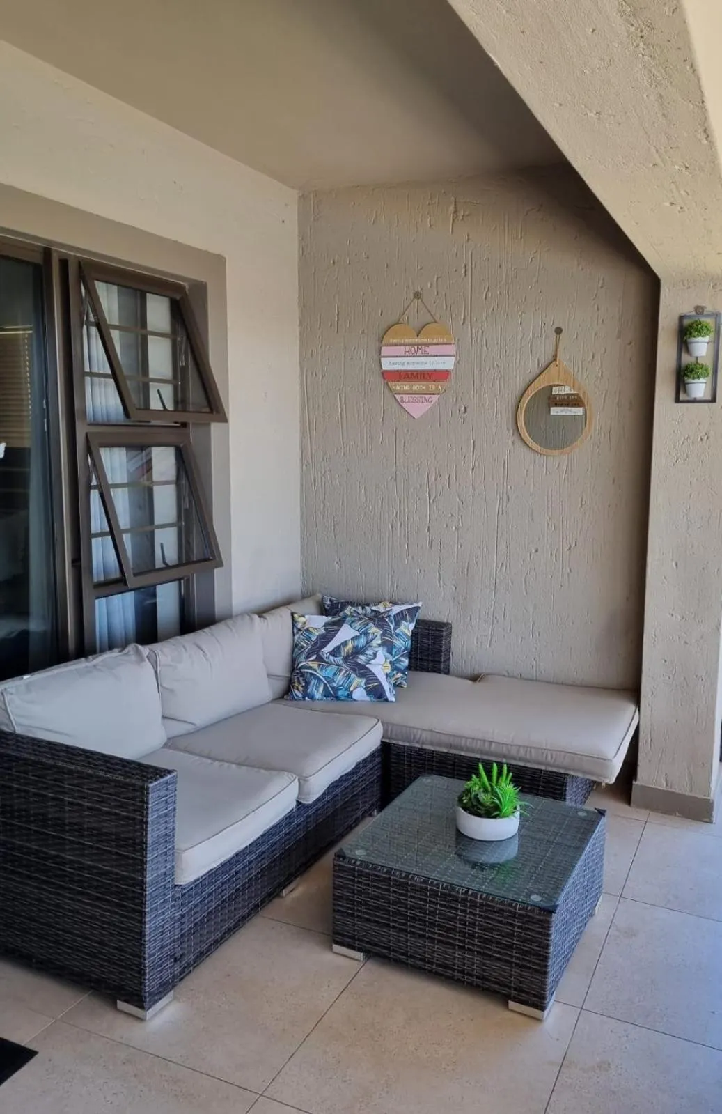 Seating area in 25 On Rooiels