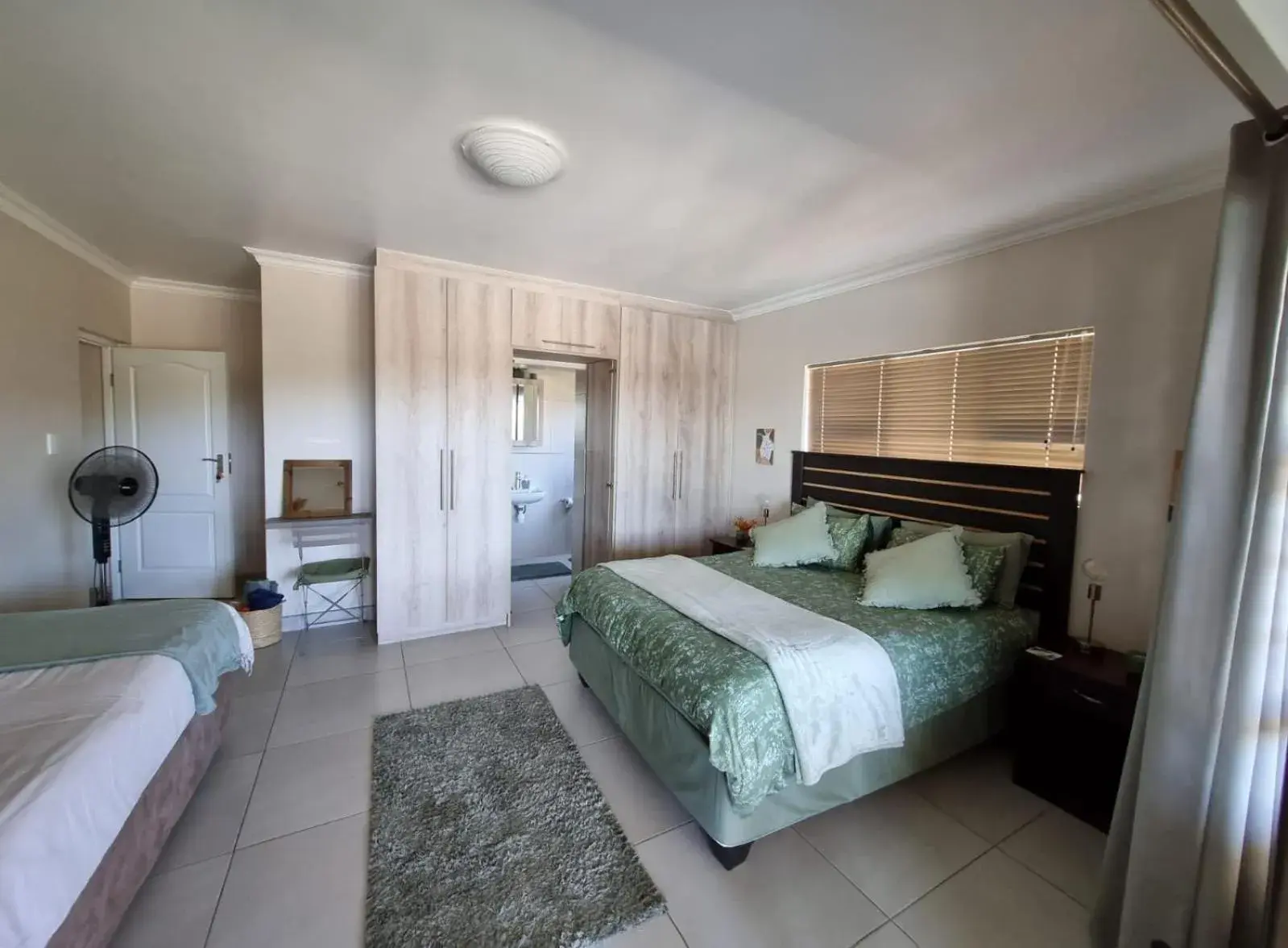 Triple Room in 25 On Rooiels Triple Room in 25 On Rooiels