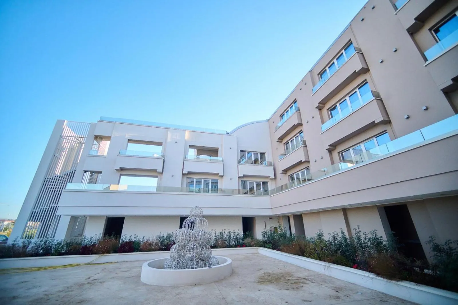 Property building in PARK HOTEL LE DUNE DI GIOVINO