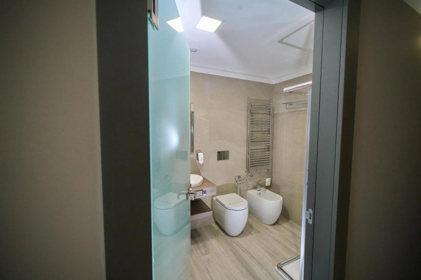 Toilet in PARK HOTEL LE DUNE DI GIOVINO