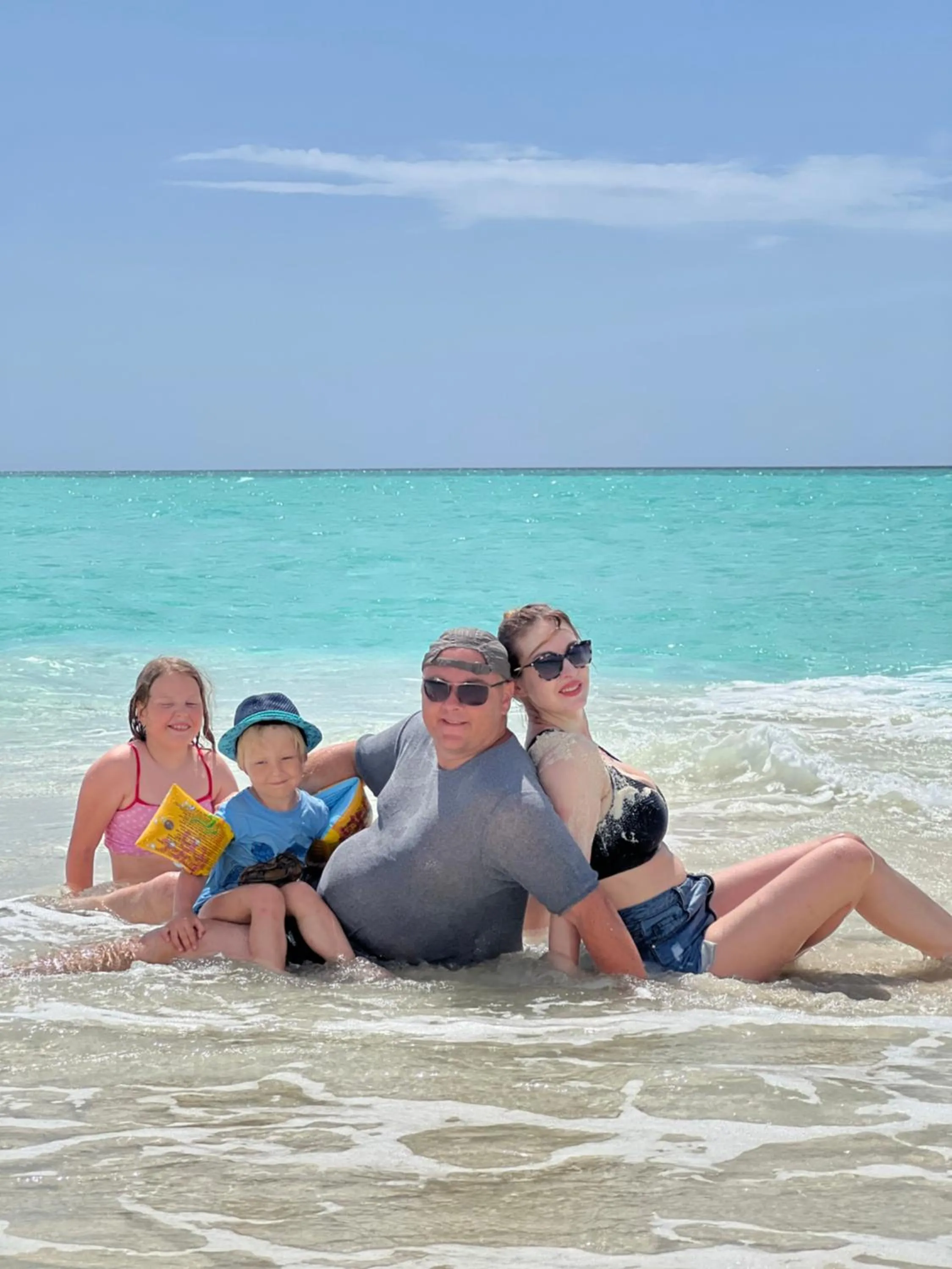 Family in Rasdu View Inn