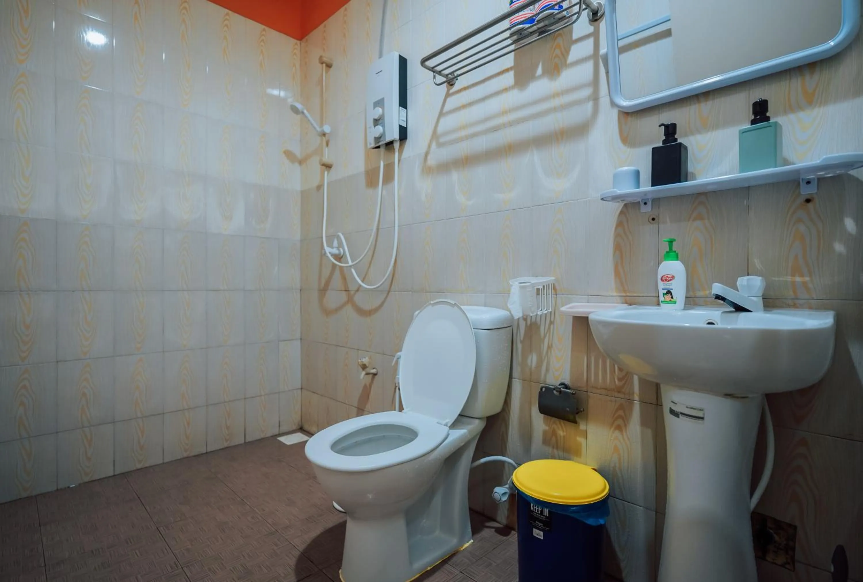 Toilet in Rasdu View Inn