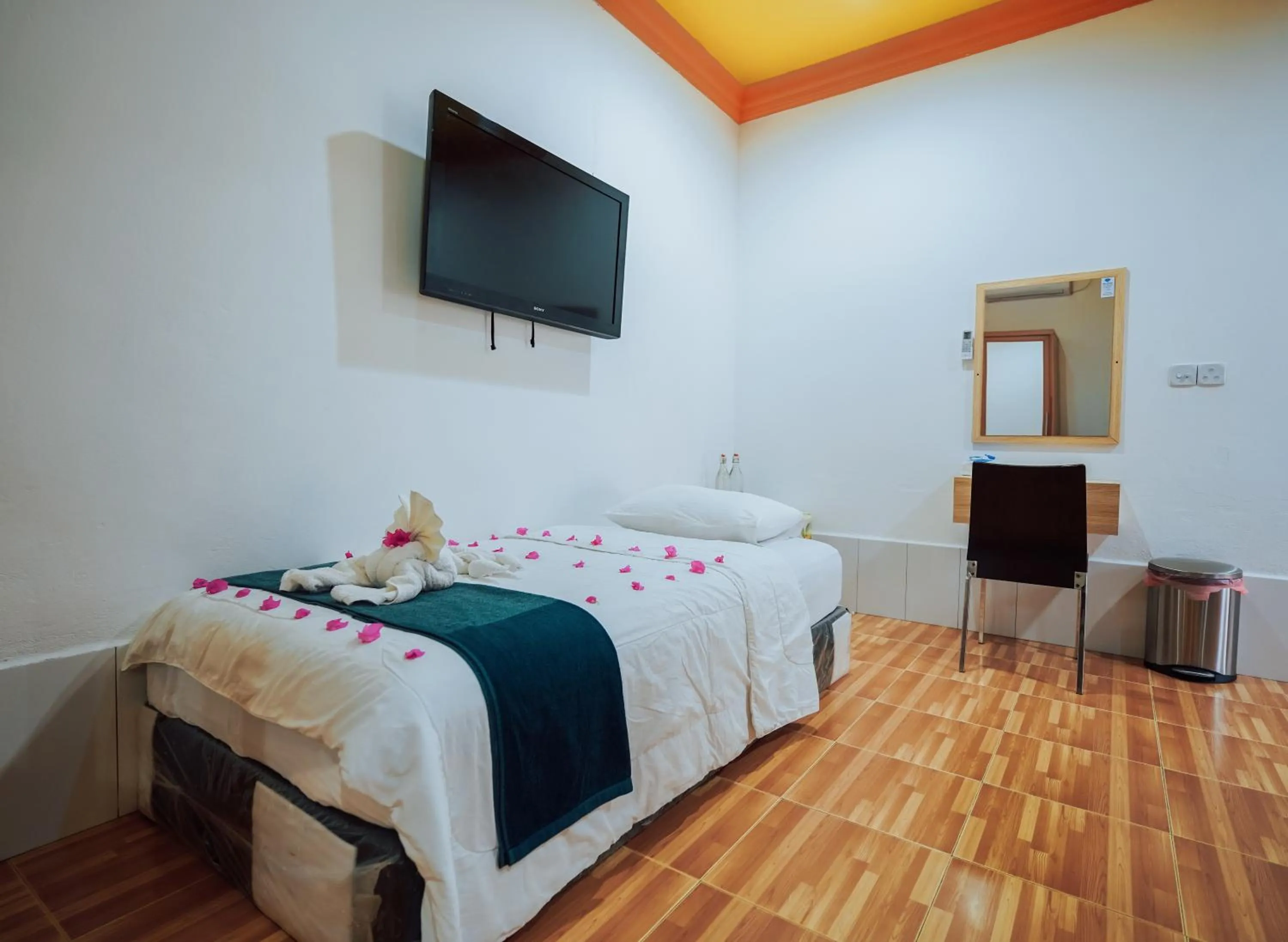 Bed in Rasdu View Inn